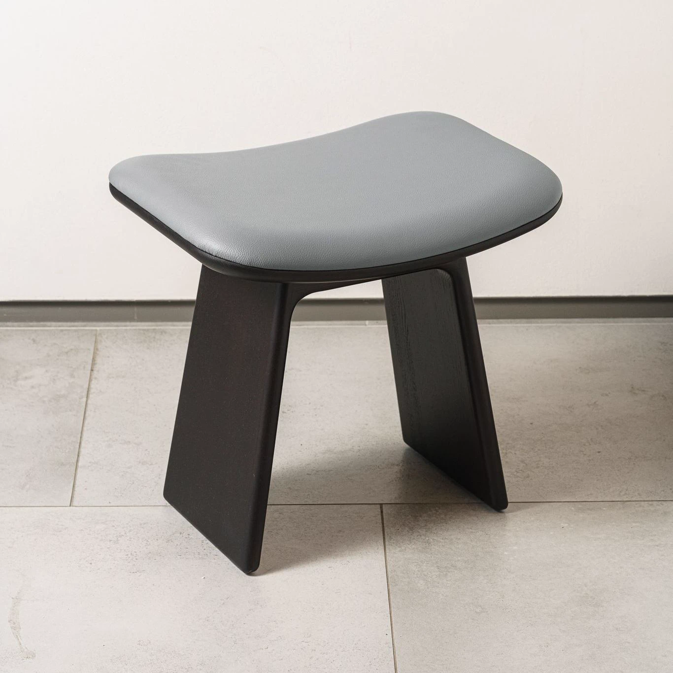 Пуф Duo Frassino wenge / Fr.wenge/ Pelle Steel Blue — Ceccotti, ткань