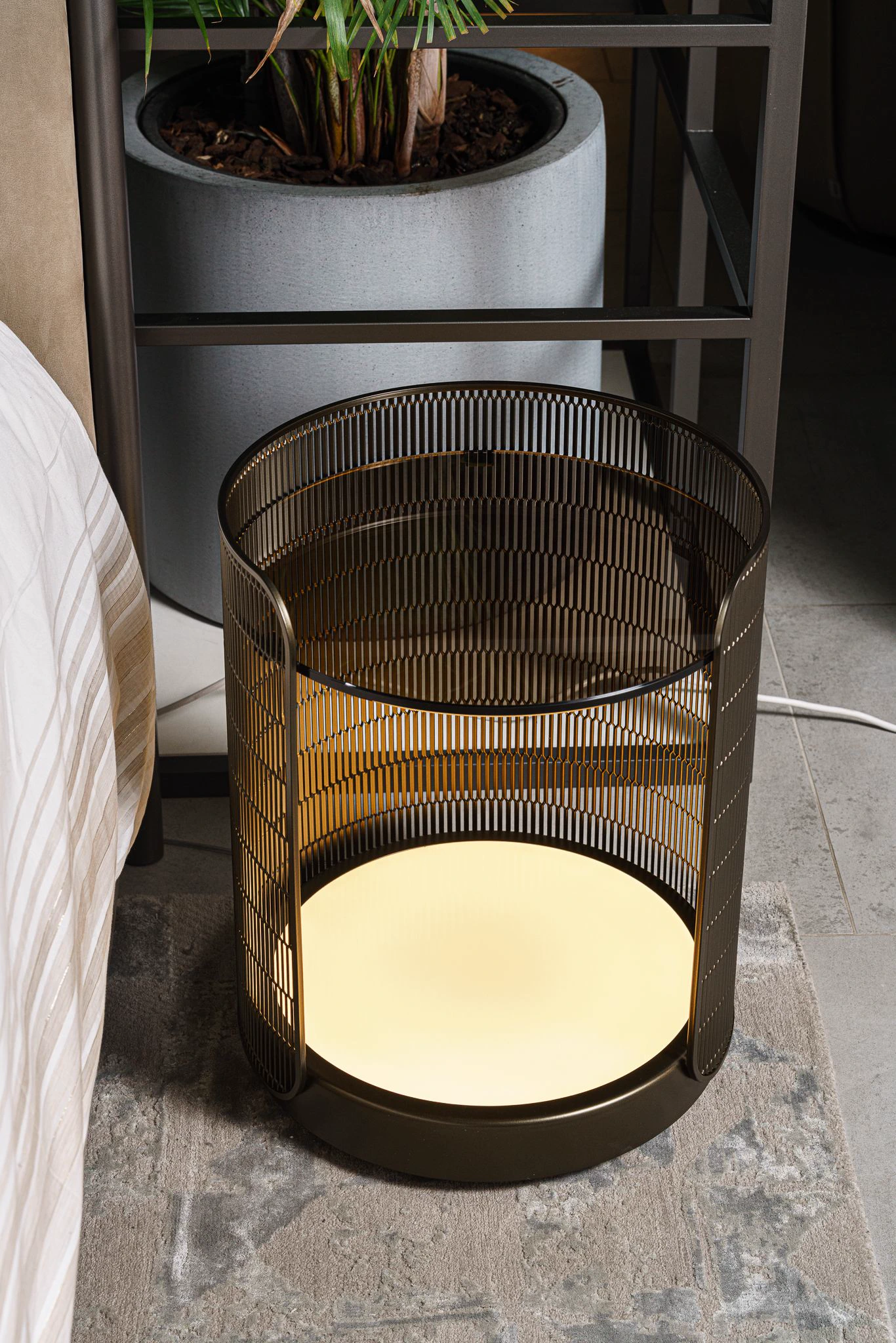 Прикроватная тумбочка Chiaro di Luna Anodic Bronze — Flou, металл, фото 3