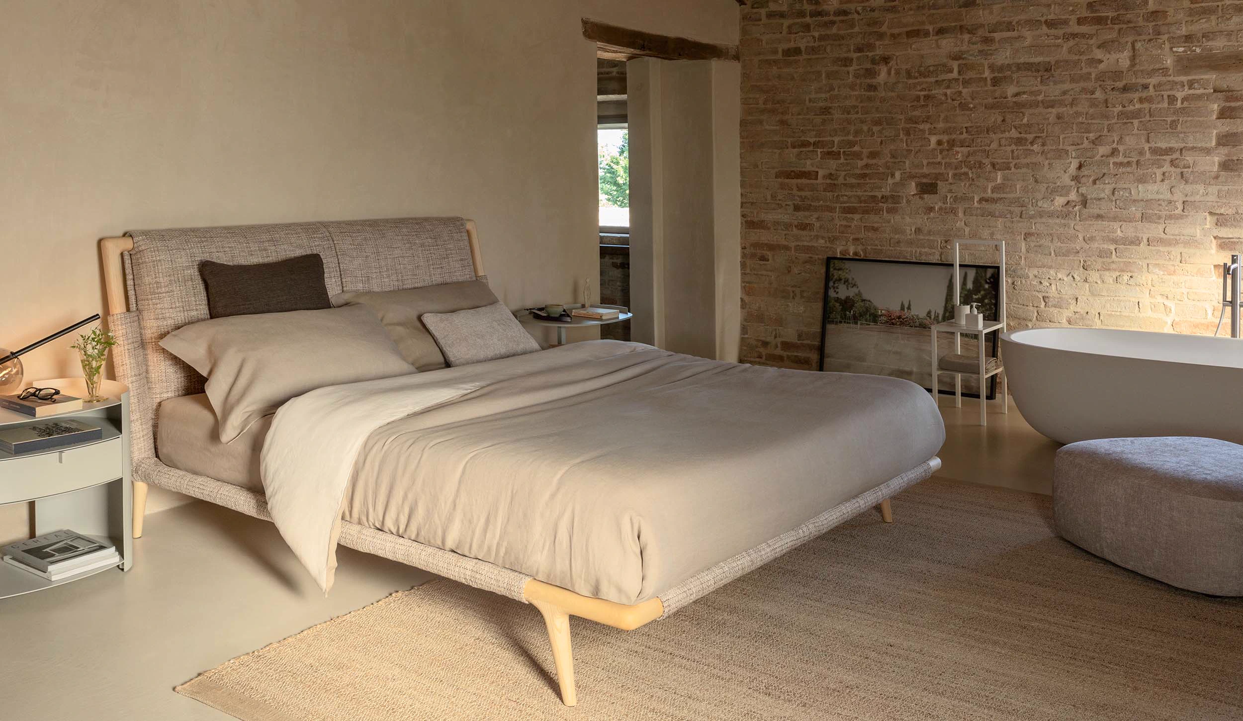 Кровать Gaudi Iroko Adam Dune 841 — Flou, текстиль