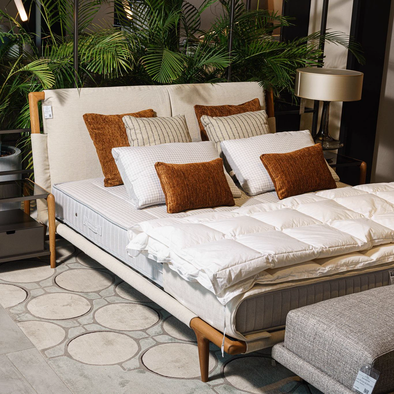 Кровать Gaudi Iroko Morgan Piuma 902 — Flou, текстиль
