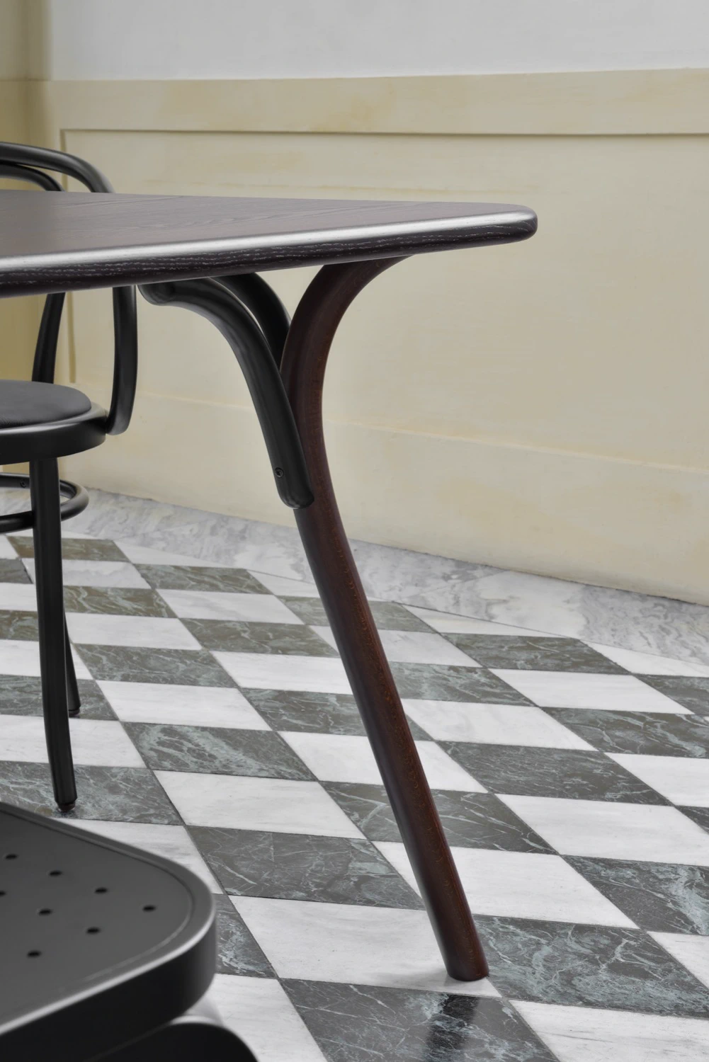 Стол Arch — Gebruder Thonet Vienna, массив дерева, фото 4