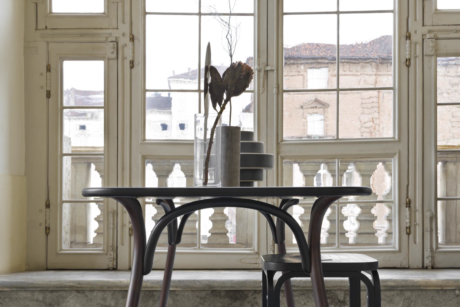 Стол Arch — Gebruder Thonet Vienna, массив дерева, фото 5