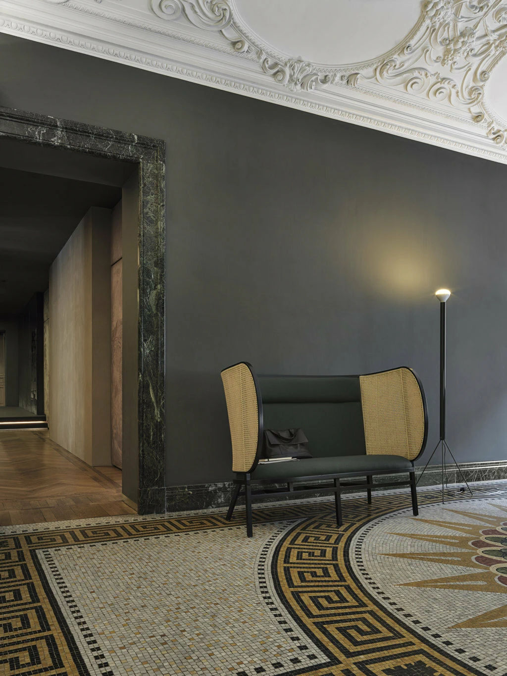 Современный дизайн Скамья Hideout Loveseat — Gebruder Thonet Vienna, ткань, фото 5