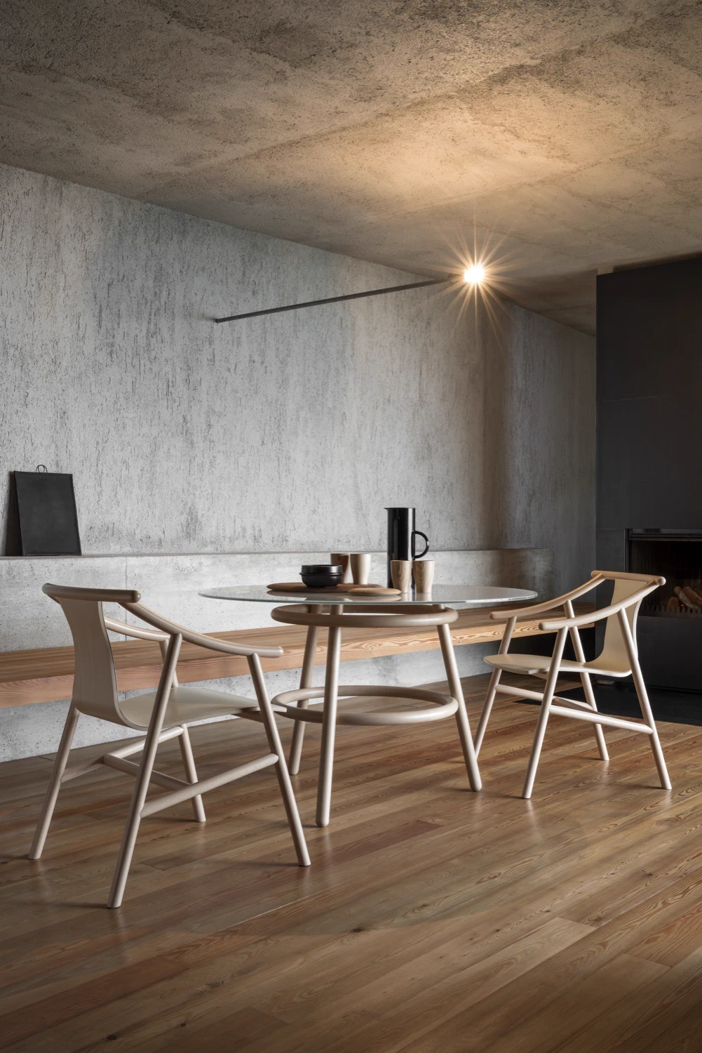 Стол Magistretti 03 02 — Gebruder Thonet Vienna, стекло, фото 4