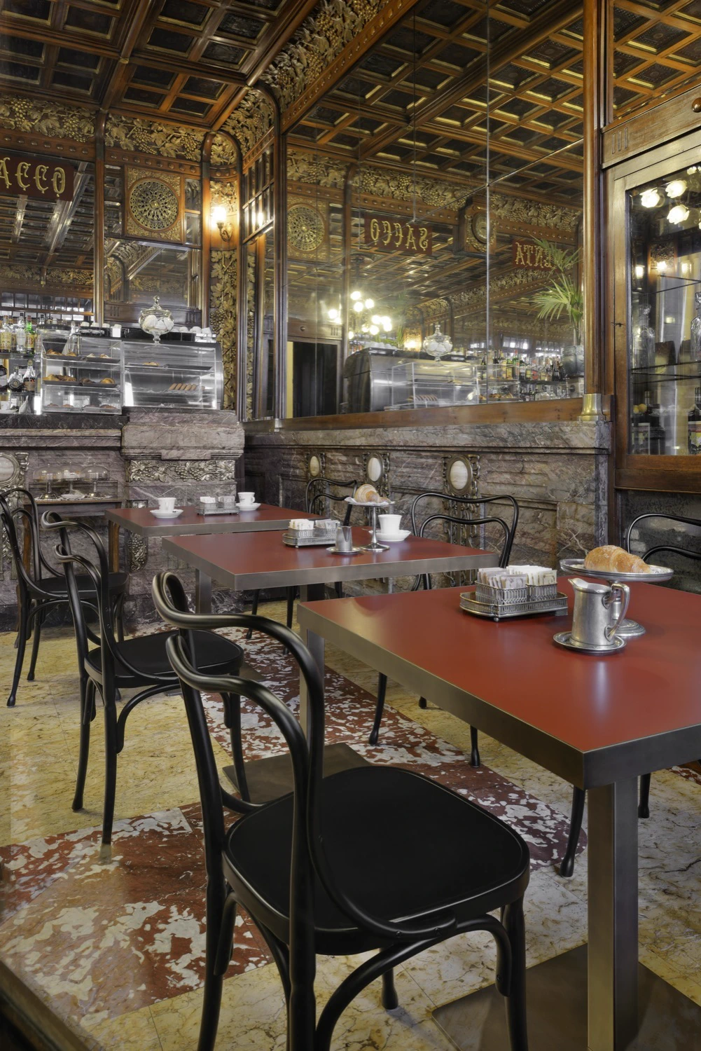 Стол Pastis — Gebruder Thonet Vienna, дерево, фото 4