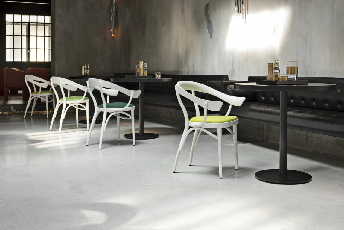 Стол Porto — Gebruder Thonet Vienna, фото 4