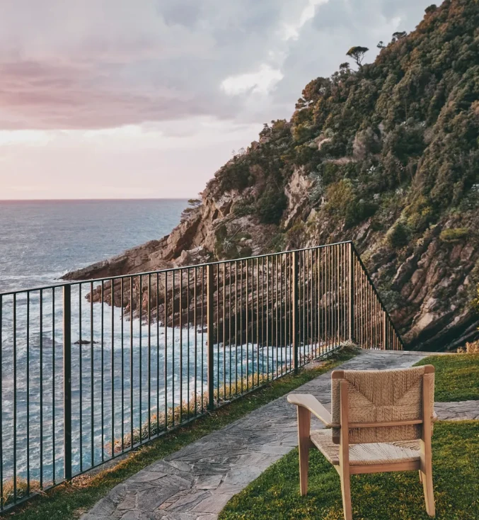 Современный дизайн Кресло F-Chair — Gubi, фото 3