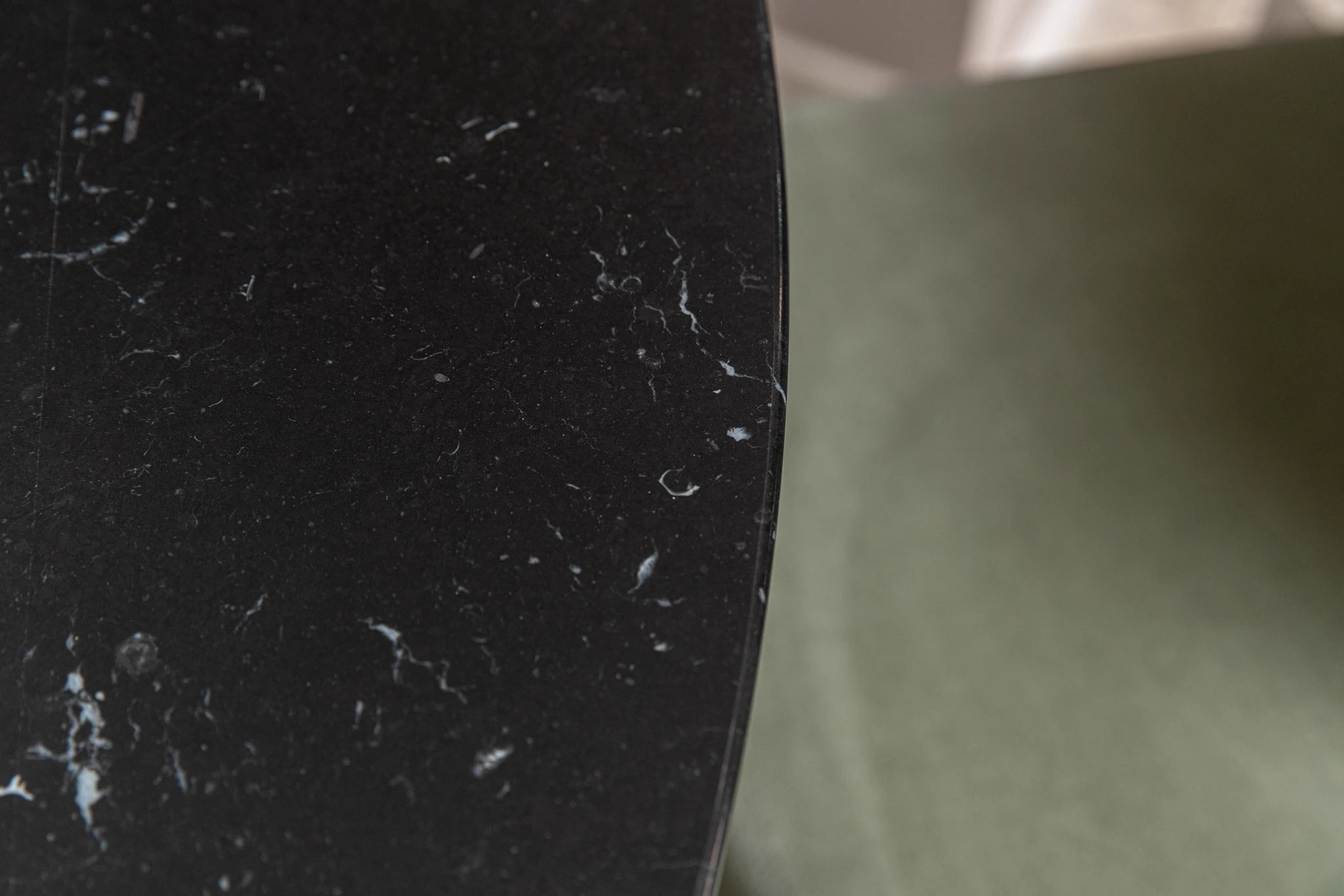 Стол TS Black Marquina Marble — Gubi, мрамор, фото 6