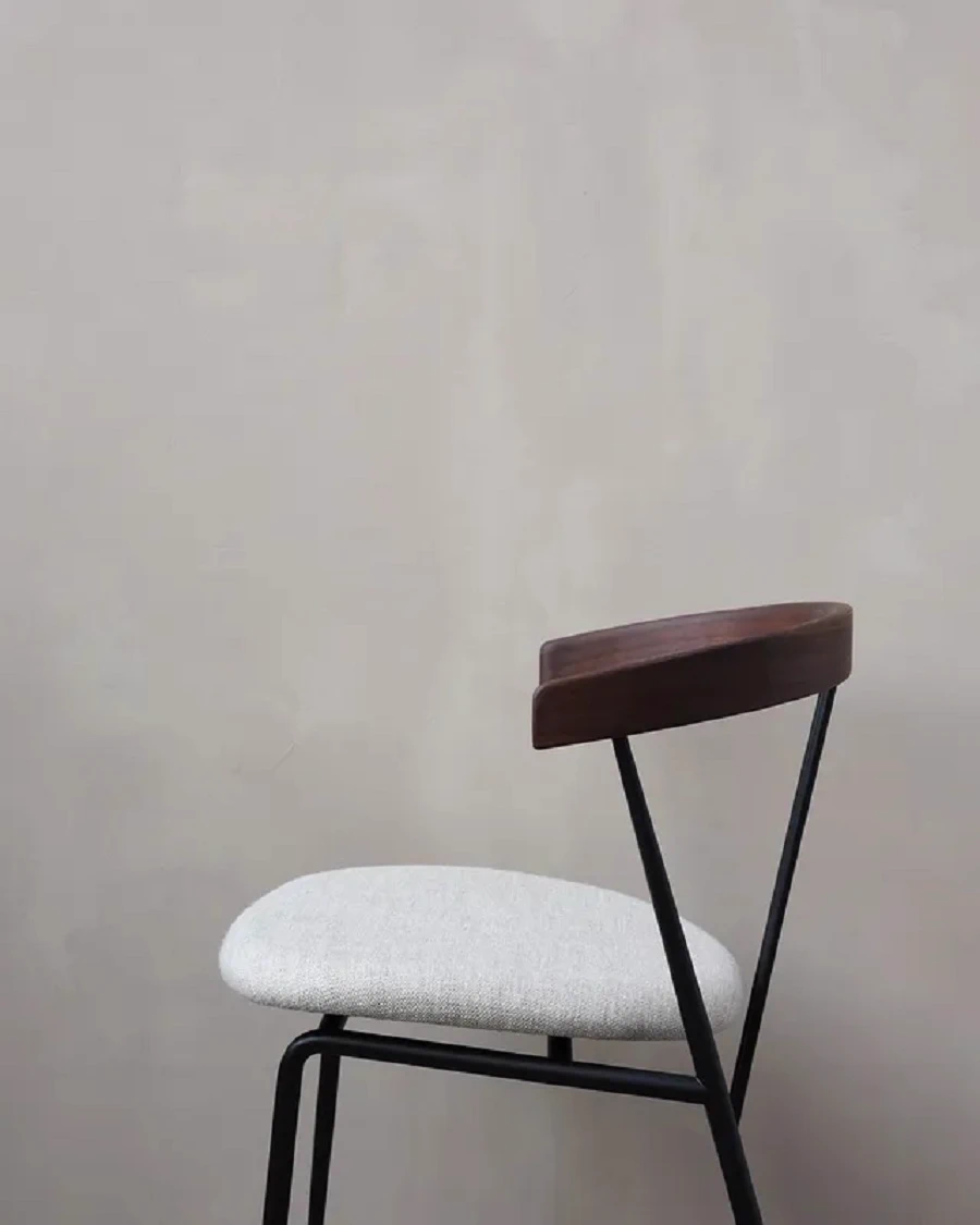 Каркас и наполнение: дерево, металл. Современный дизайн Стул Violin Dining Chair — Gubi, ткань, фото 5