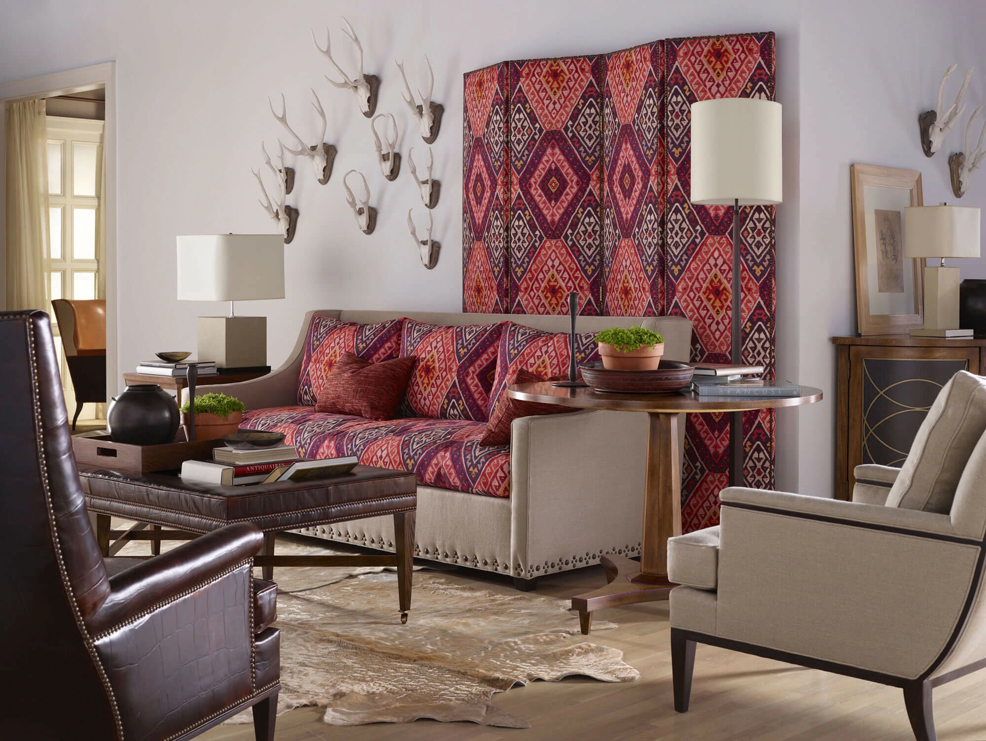 Каркас и наполнение: дерево, ППУ. Классический стиль Диван Graydon — Hickory Chair, текстиль, фото 2