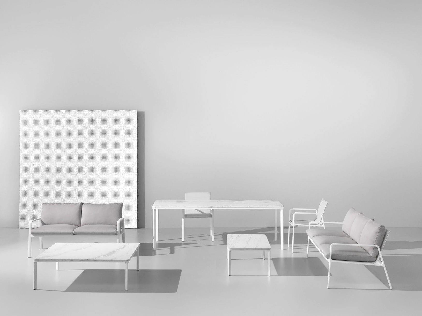 Стол Park Life Low Dining Table 94 x 94 — Kettal, мрамор, фото 3