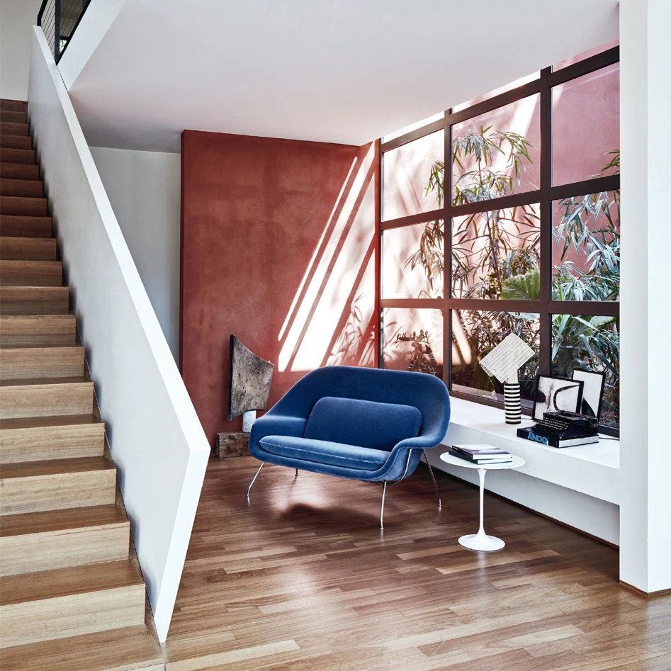 Диван Saarinen Womb Settee — Knoll, стекло, фото 2