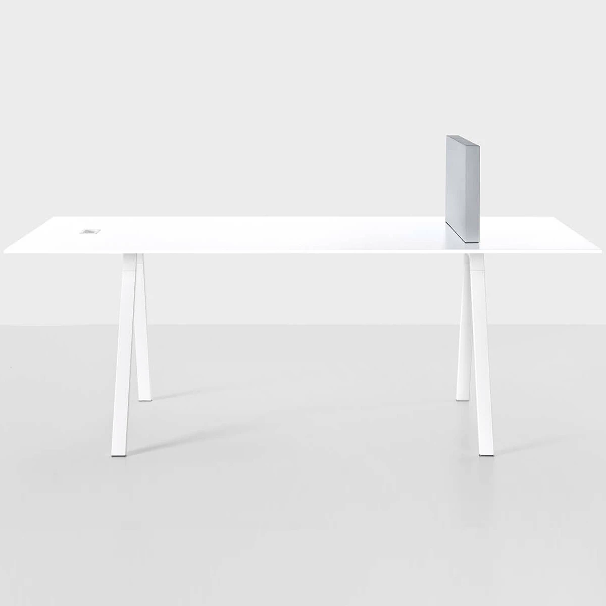 Стол Neat — Kristalia