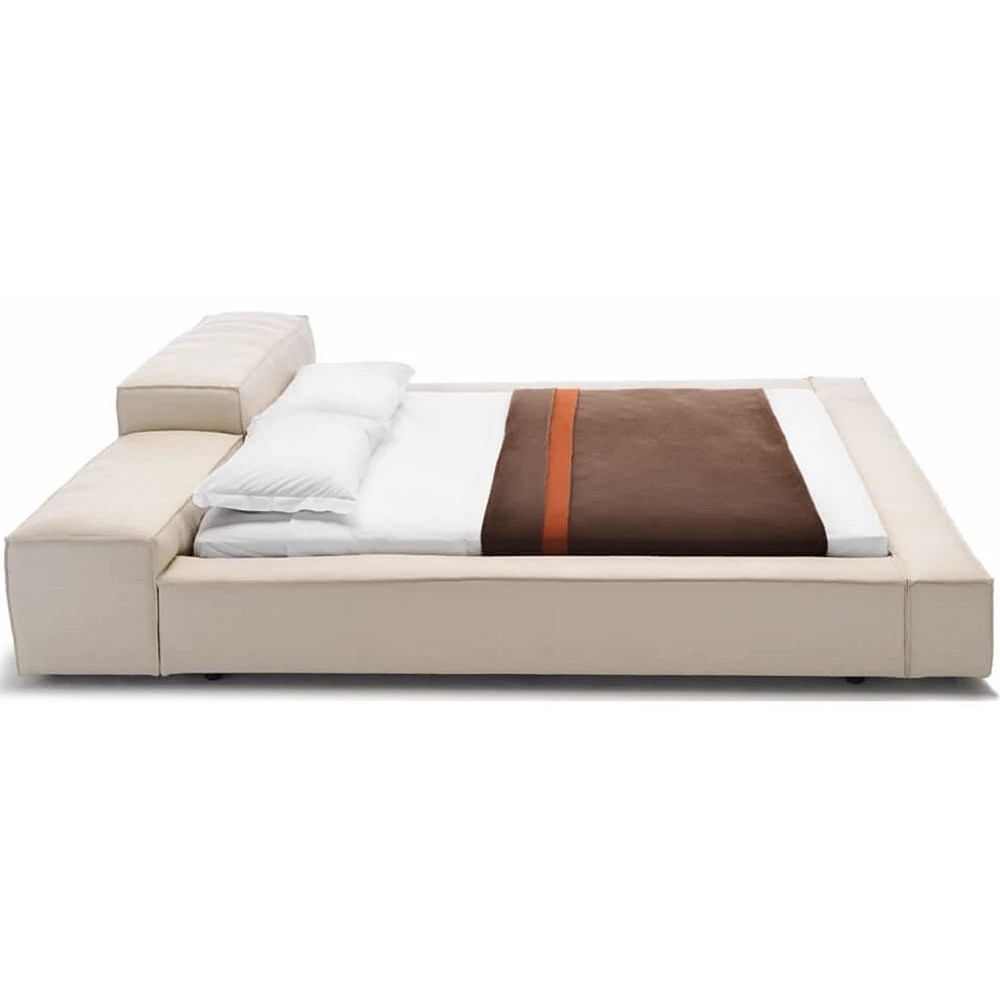 Кровать Extrasoft — Living Divani, кожа