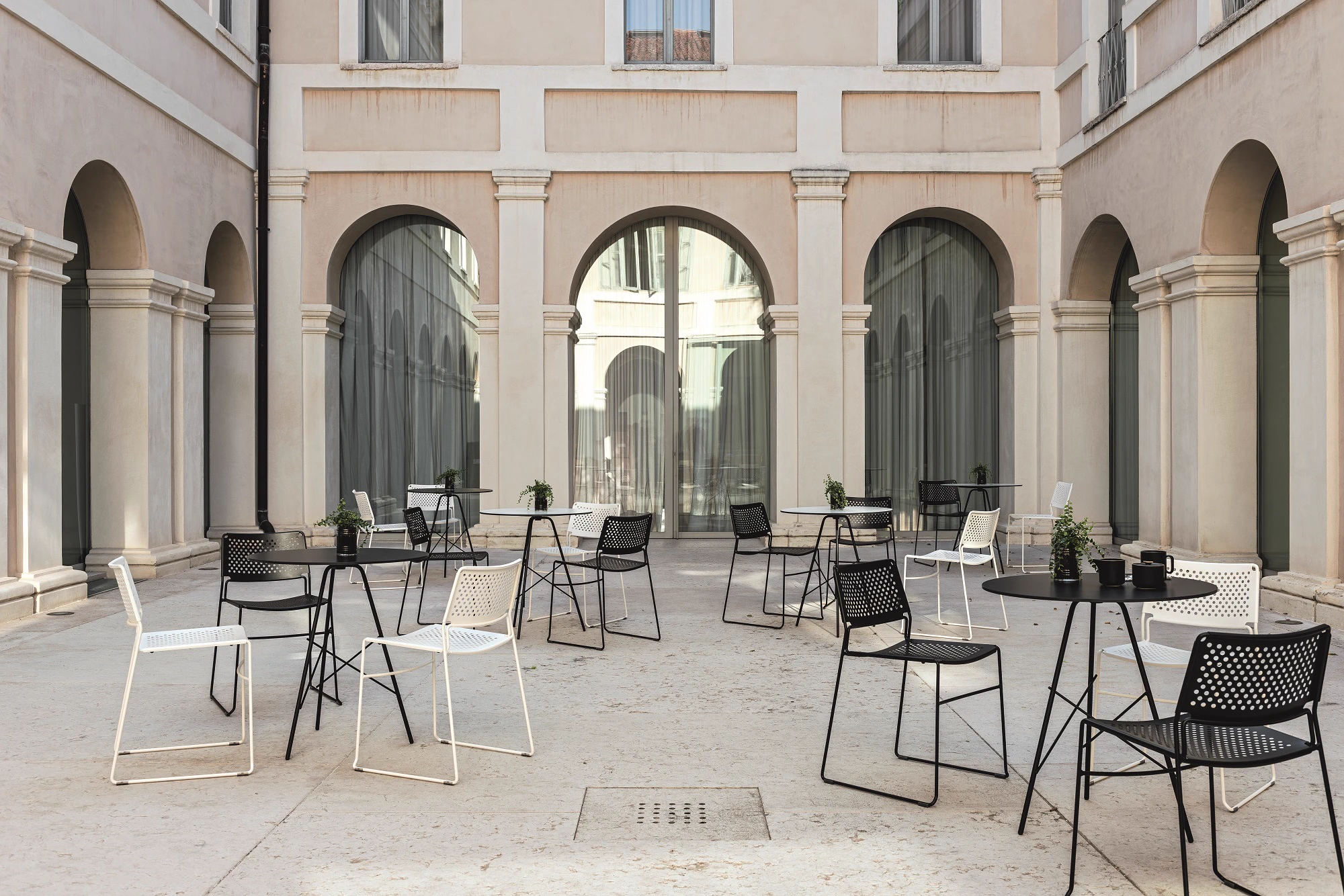 Стол Break Bistrot — Midj, металл, фото 3