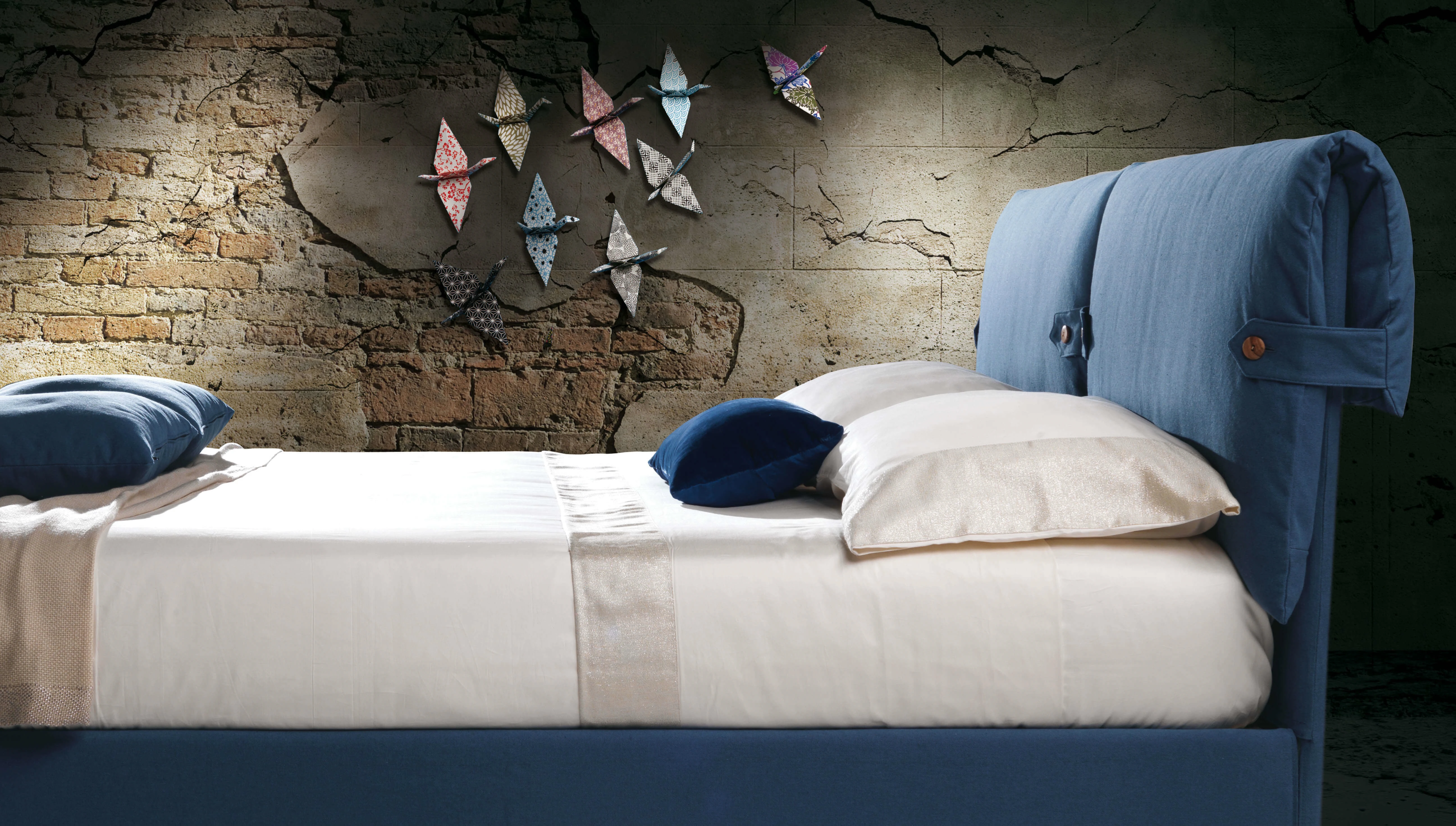 Каркас и наполнение: пенополиуретан. Современный дизайн Кровать Marianne — Milano Bedding, ткань, фото 3