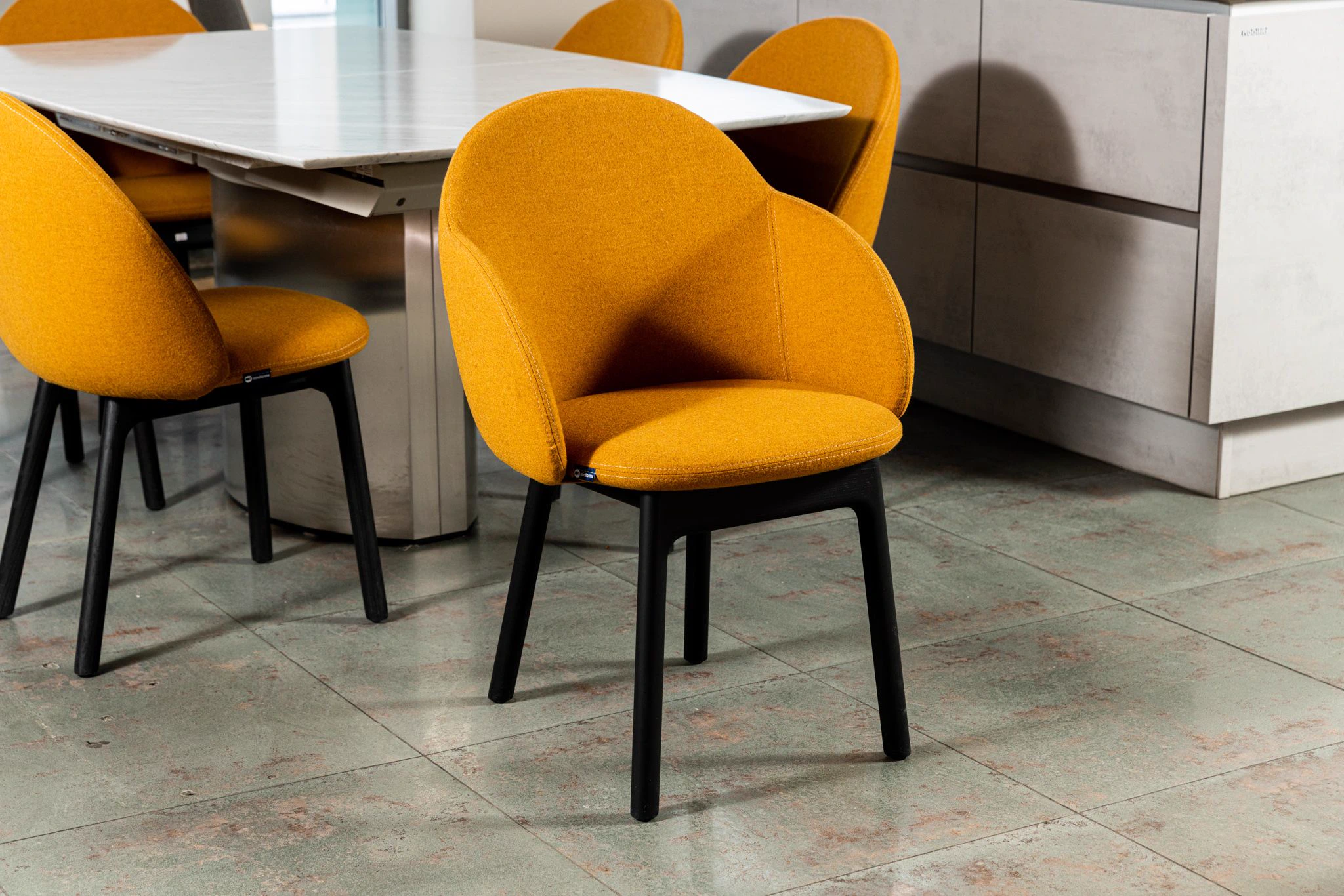Стул Iola with armrest — Miniforms, фото 3