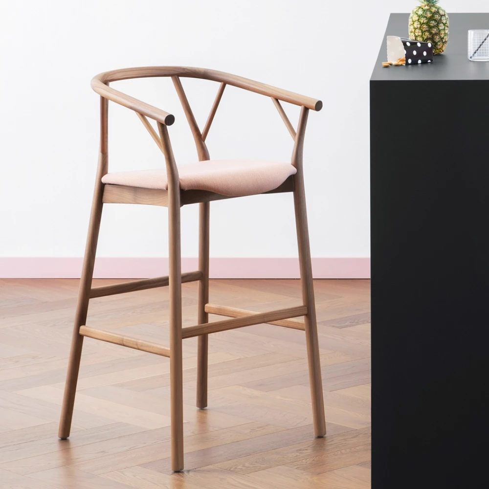 Каркас и наполнение: дерево. Современный дизайн Барный стул Valerie Stool — Miniforms, дерево