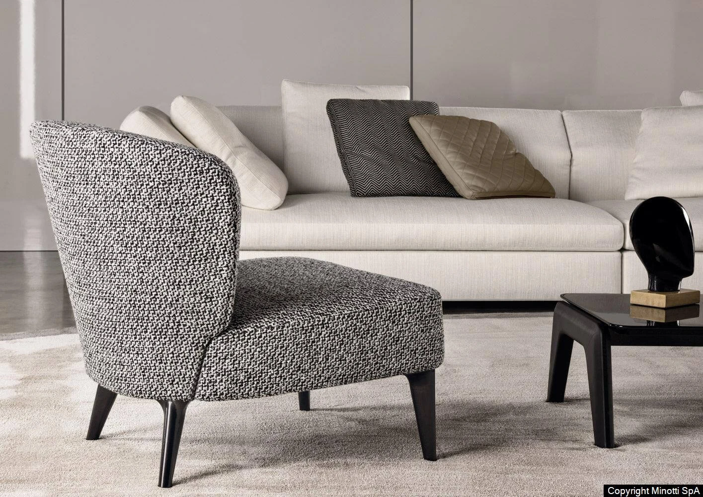 Кресло Aston "Armchair" — Minotti, кожа, фото 5