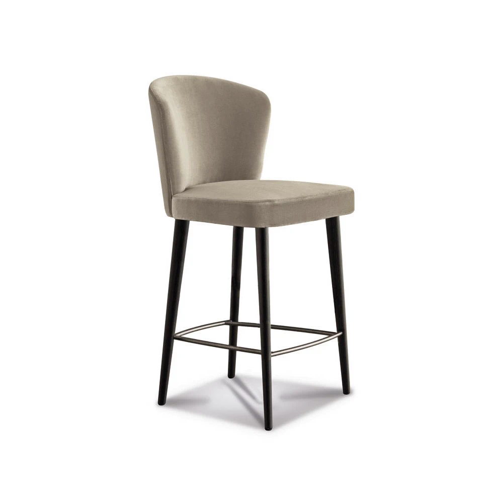 Каркас и наполнение: дерево. Современный дизайн Барный стул Aston Stool — Minotti, кожа