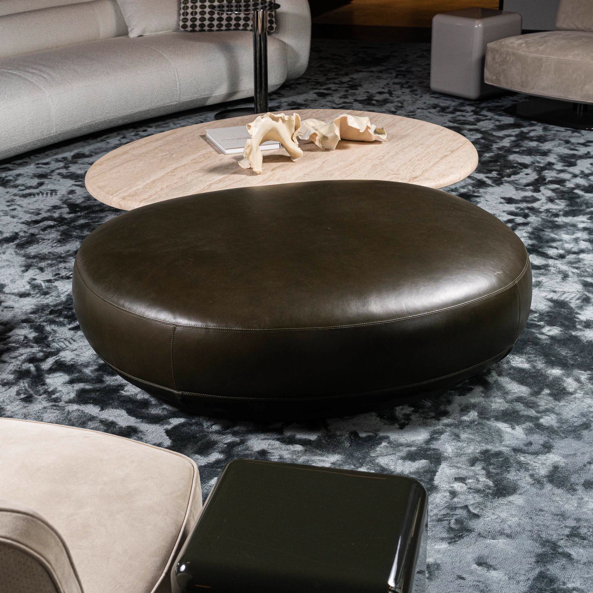 Банкетка Bezier Leather Carmel Muschio — Minotti, кожа