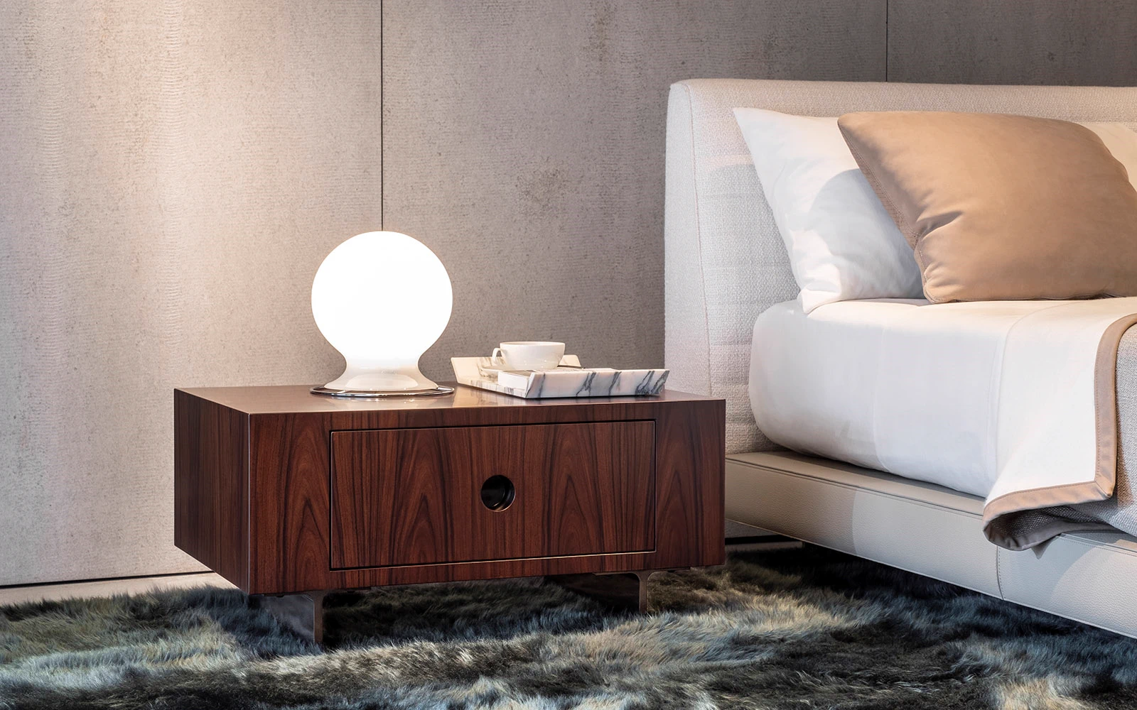 Современный дизайн Прикроватная тумбочка Brasilia "Nightstand" — Minotti, фото 2