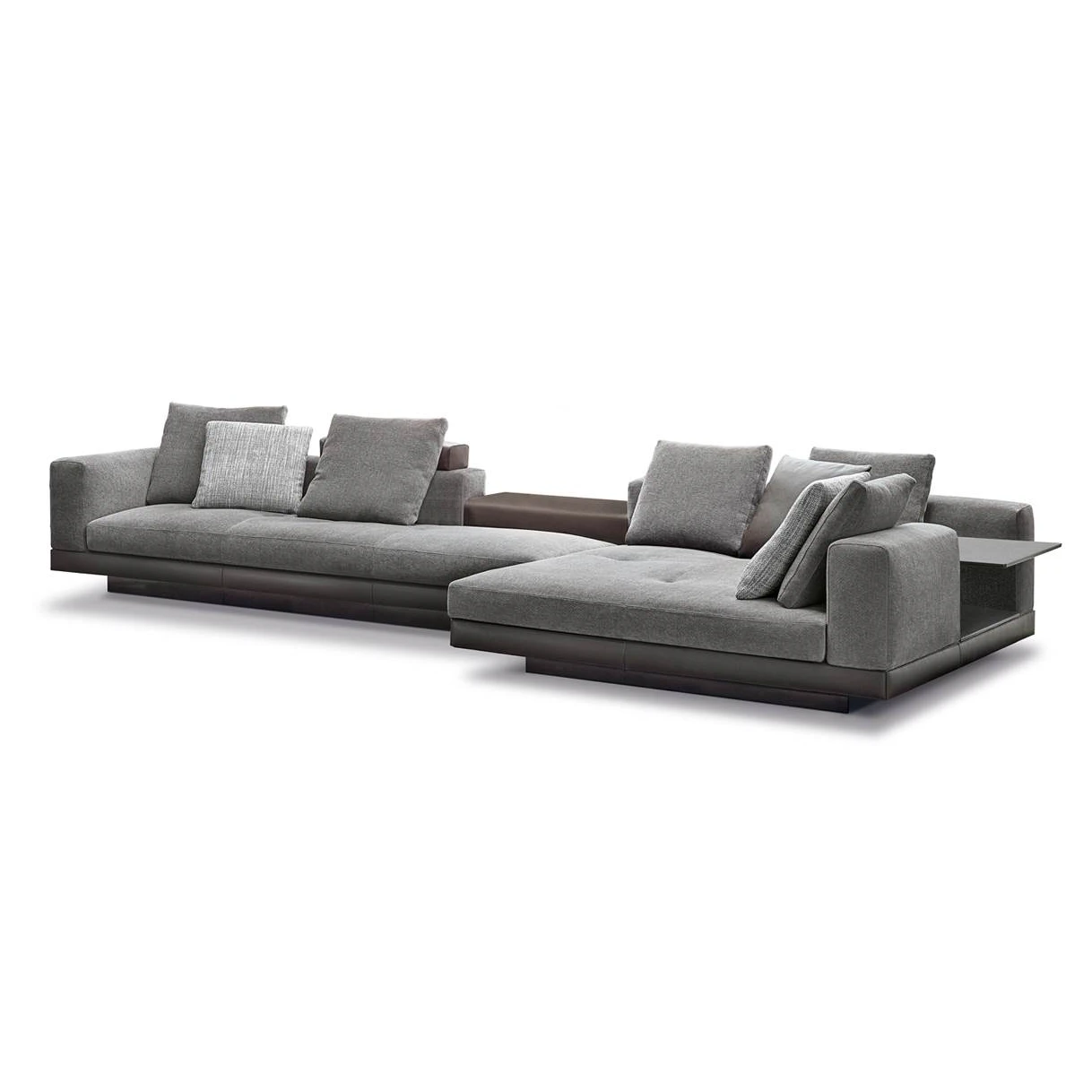 Диван двухмодульный Connery Double Ghiaccio — Minotti, кожа