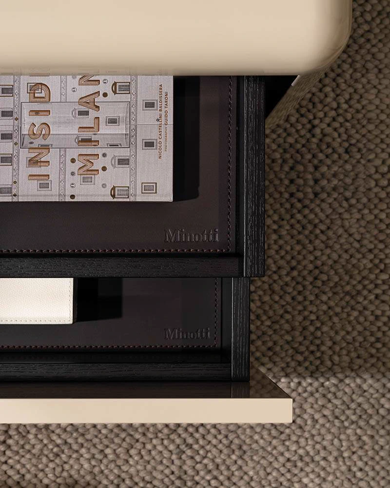Современный дизайн Прикроватная тумбочка Fill — Minotti, кожа, фото 4