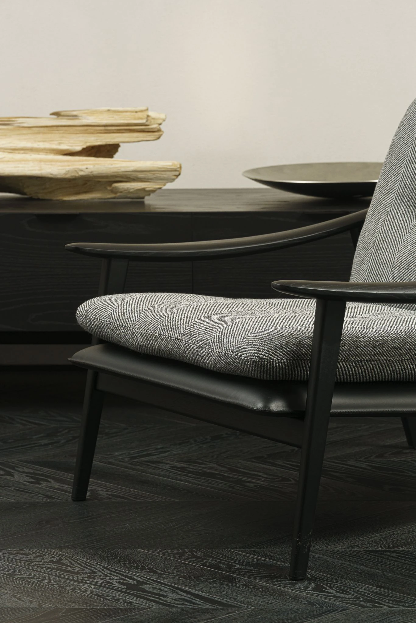 Кресло Fynn Twill lafge Grafite — Minotti, кожа, фото 3