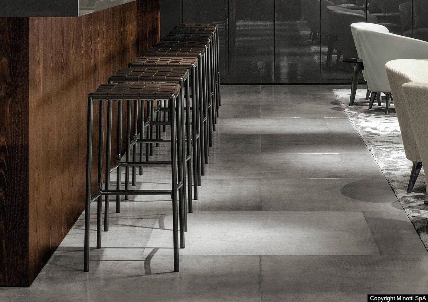 Барный стул Klasen Stool — Minotti, кожа, фото 2