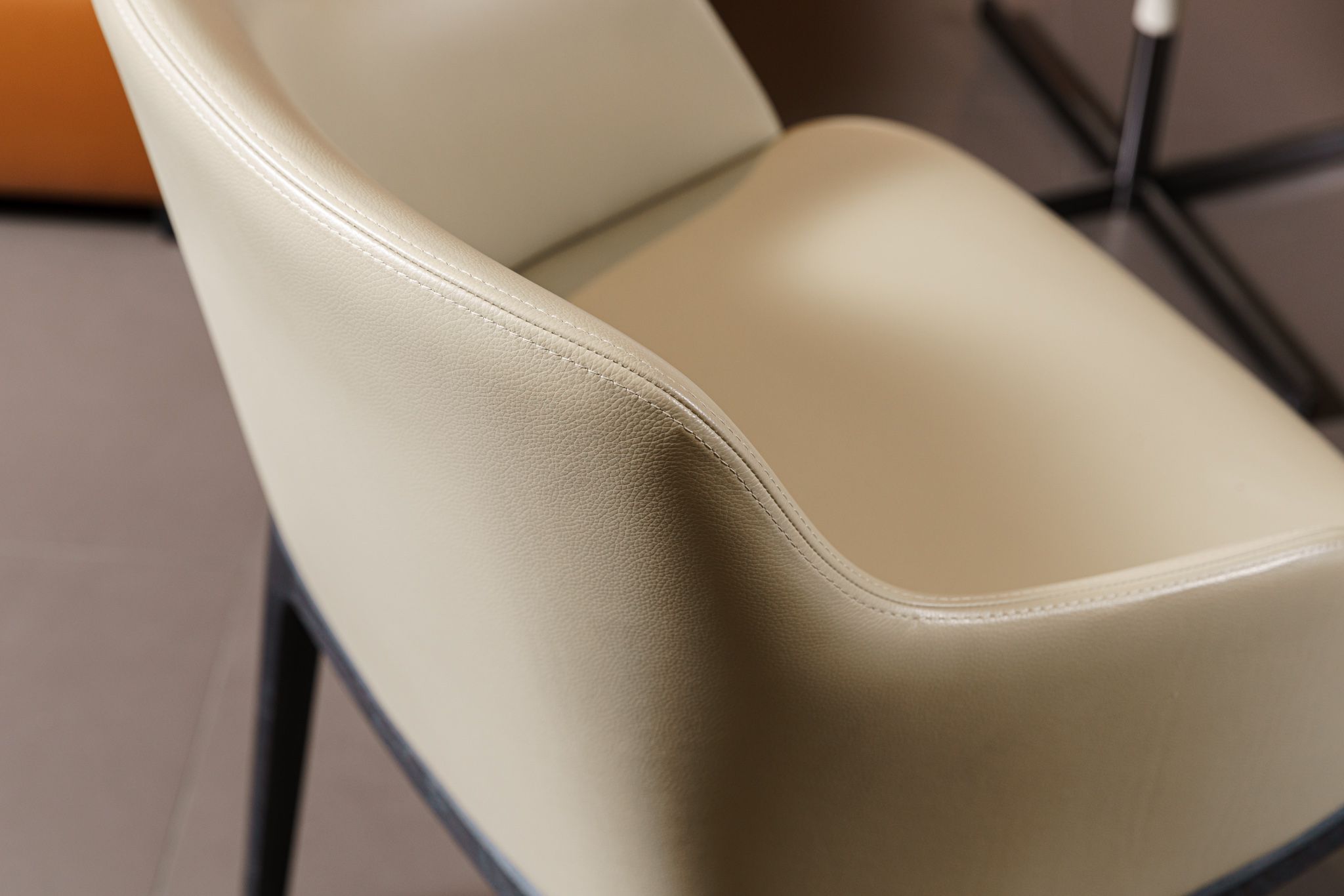 Kreslo TEST — Minotti, кожа, фото 5