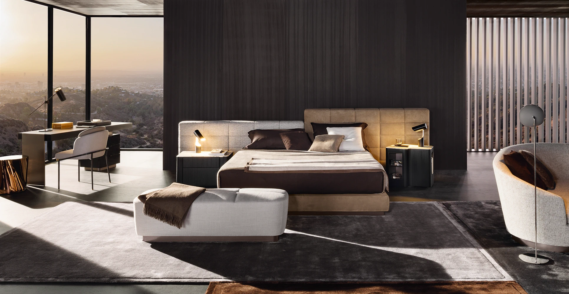 Каркас и наполнение: металл. Современный дизайн Кровать Lawrence Bed — Minotti, кожа, фото 2