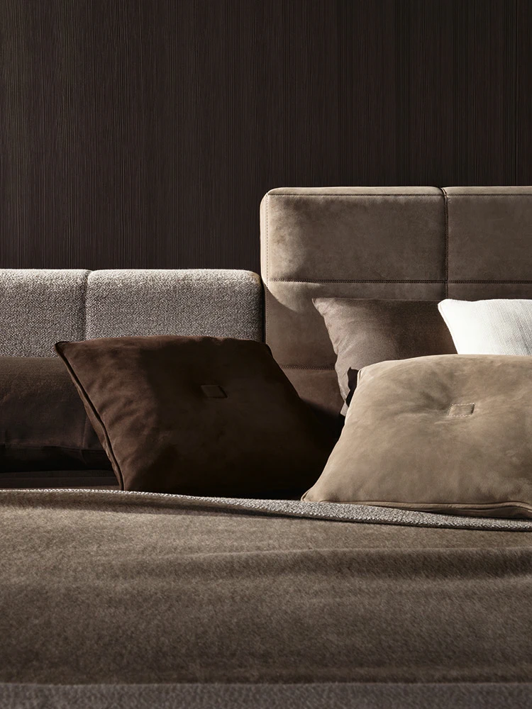 Каркас и наполнение: металл. Современный дизайн Кровать Lawrence Bed — Minotti, кожа, фото 3