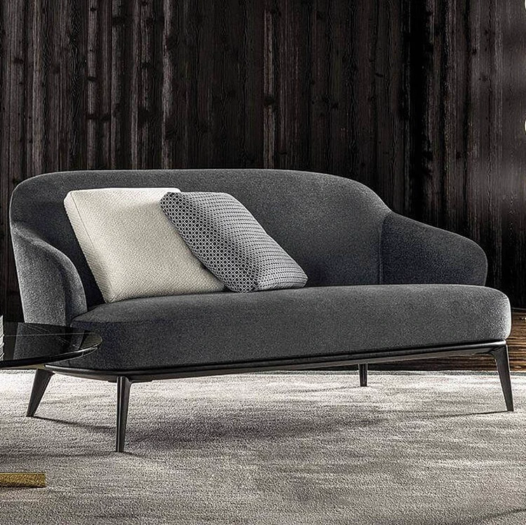 Каркас и наполнение: дерево. Современный дизайн Диван Leslie Sofa — Minotti, кожа