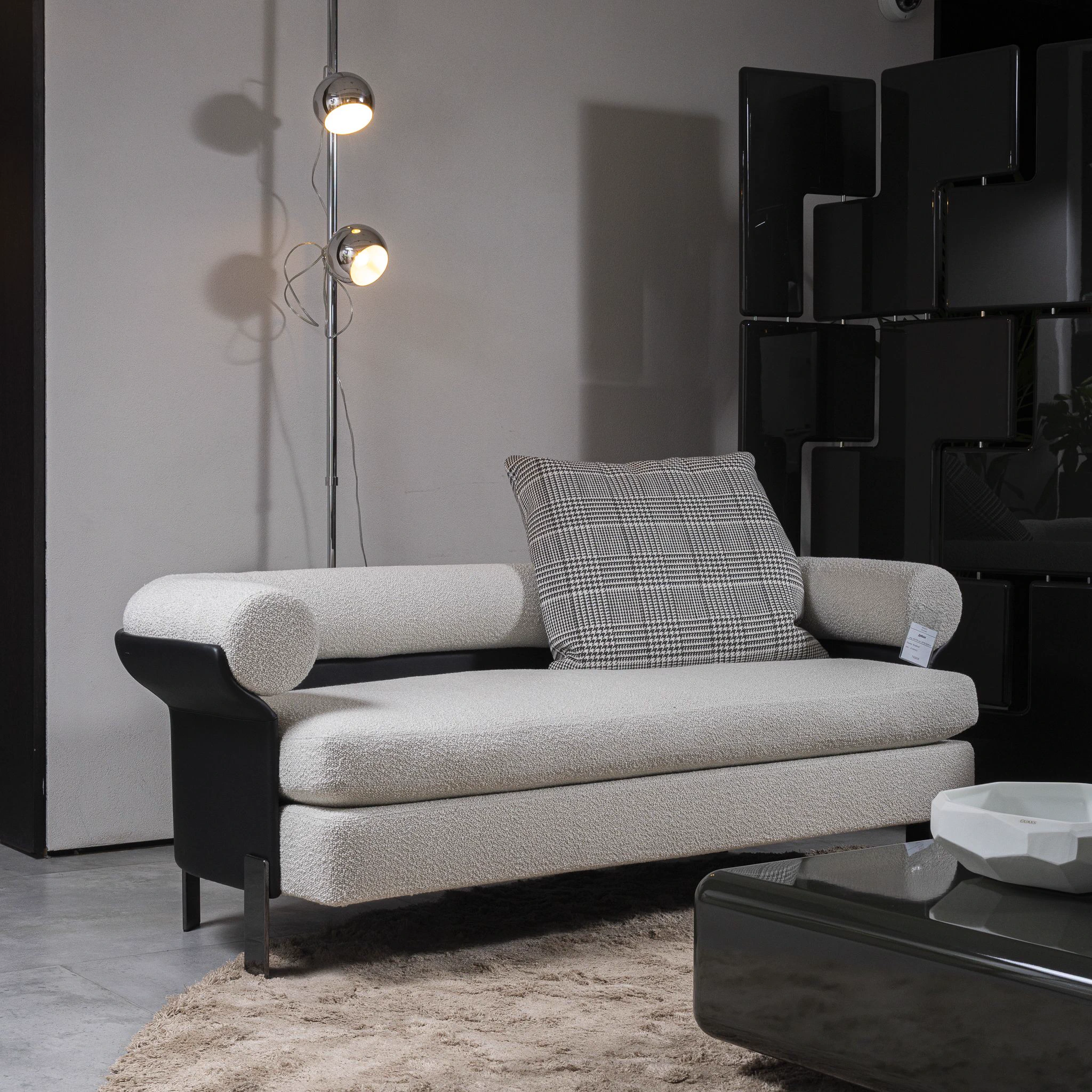 Диван Mattia Lounge — Minotti, кожа