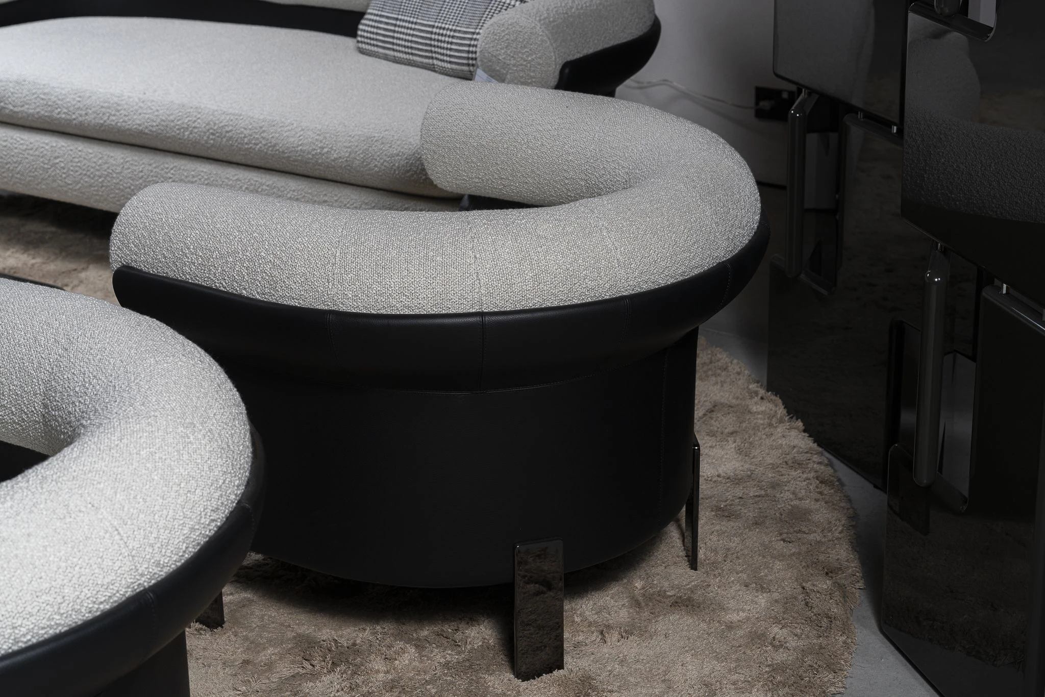 Кресло Mattia Lounge — Minotti, кожа, фото 4