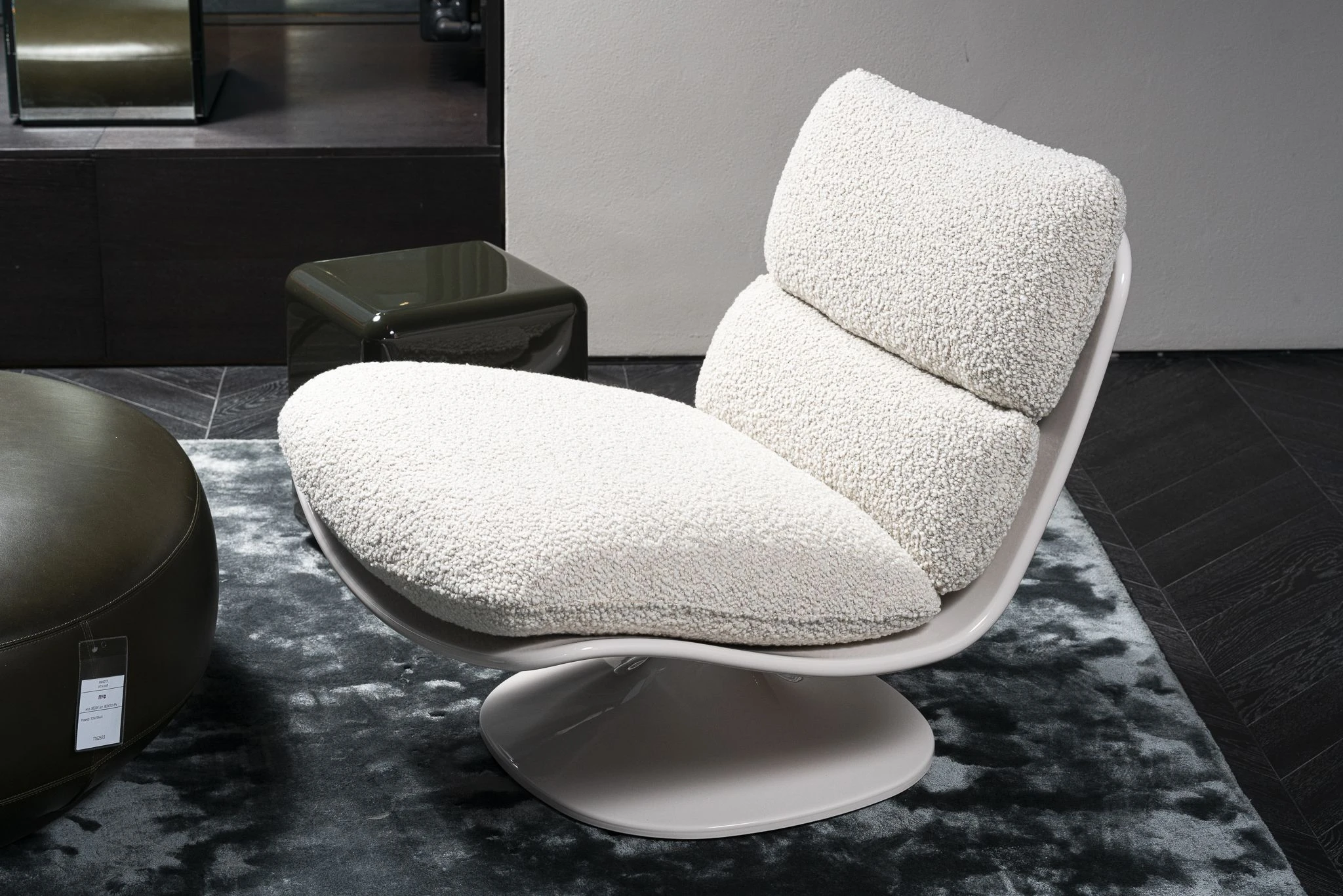 Кресло Pattie Sabbia/Warm grey — Minotti, кожа, фото 4