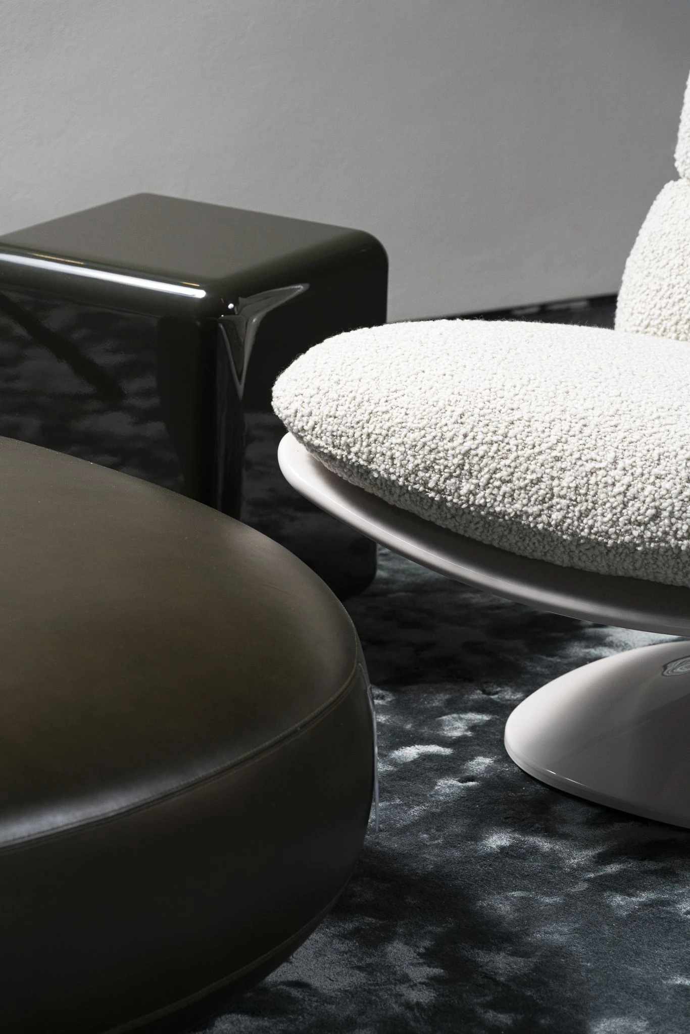 Кресло Pattie Sabbia/Warm grey — Minotti, кожа, фото 5