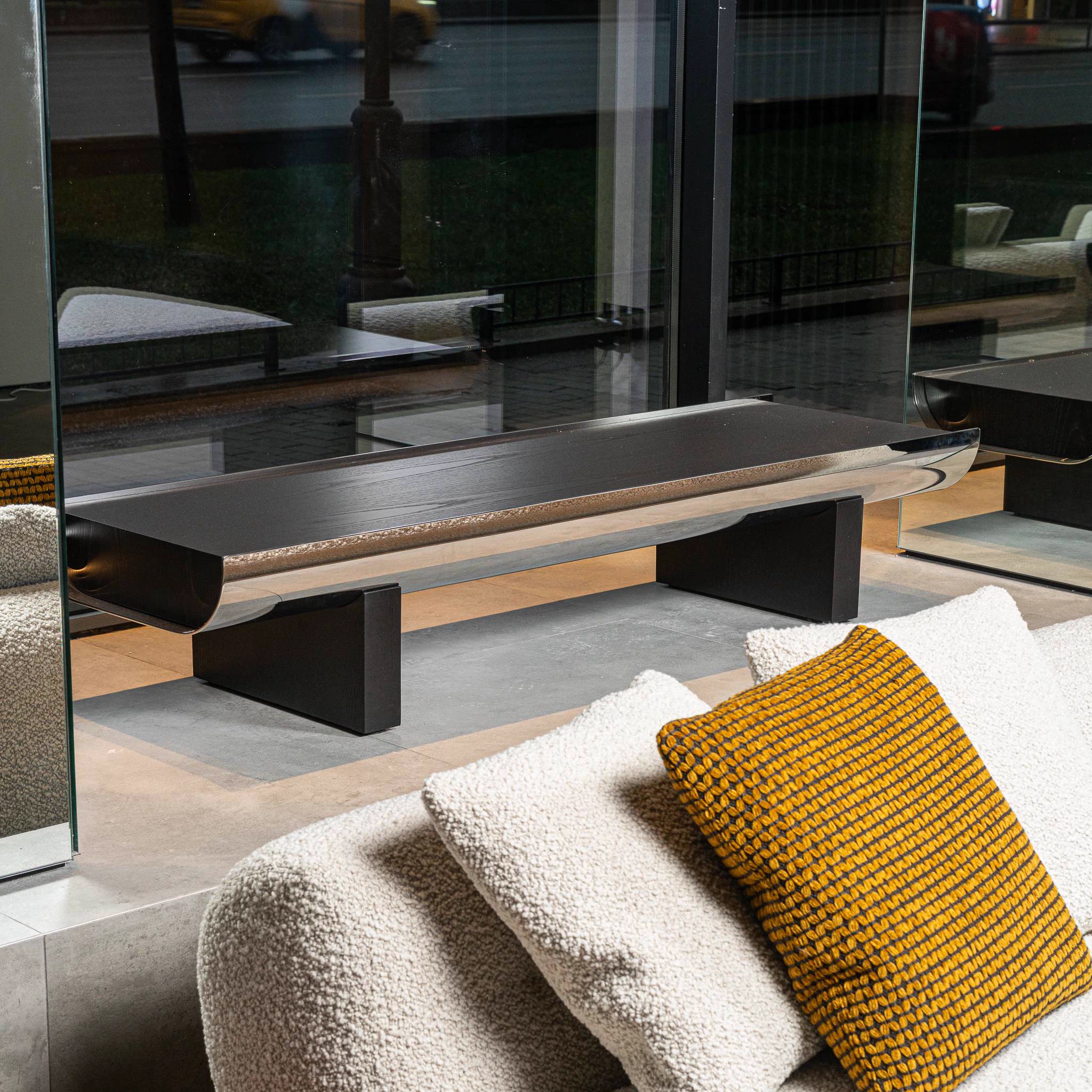 Банкетка Pilotis Chrome/Nero — Minotti, кожа, фото 2