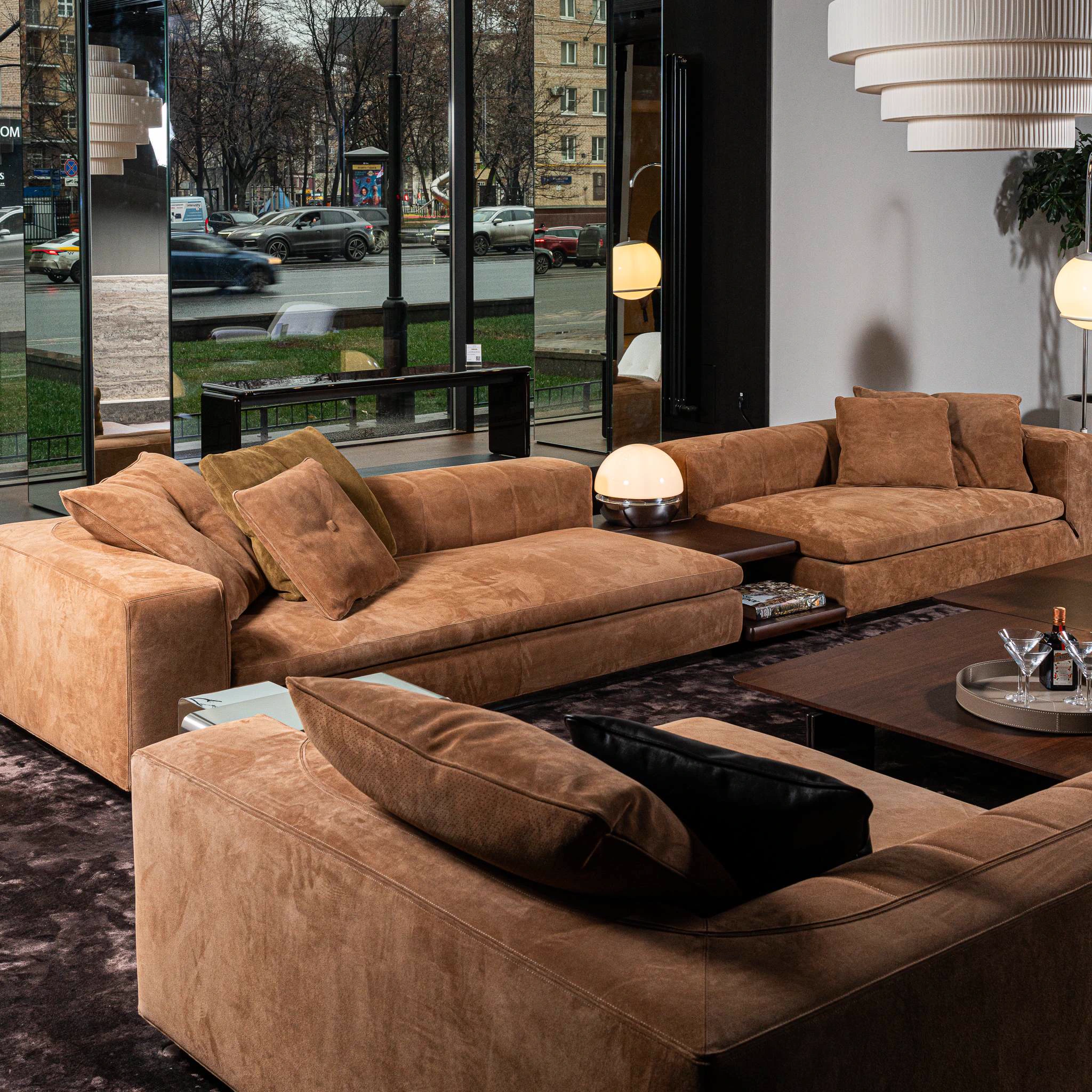 Большой модульный диван Riley — Minotti, кожа