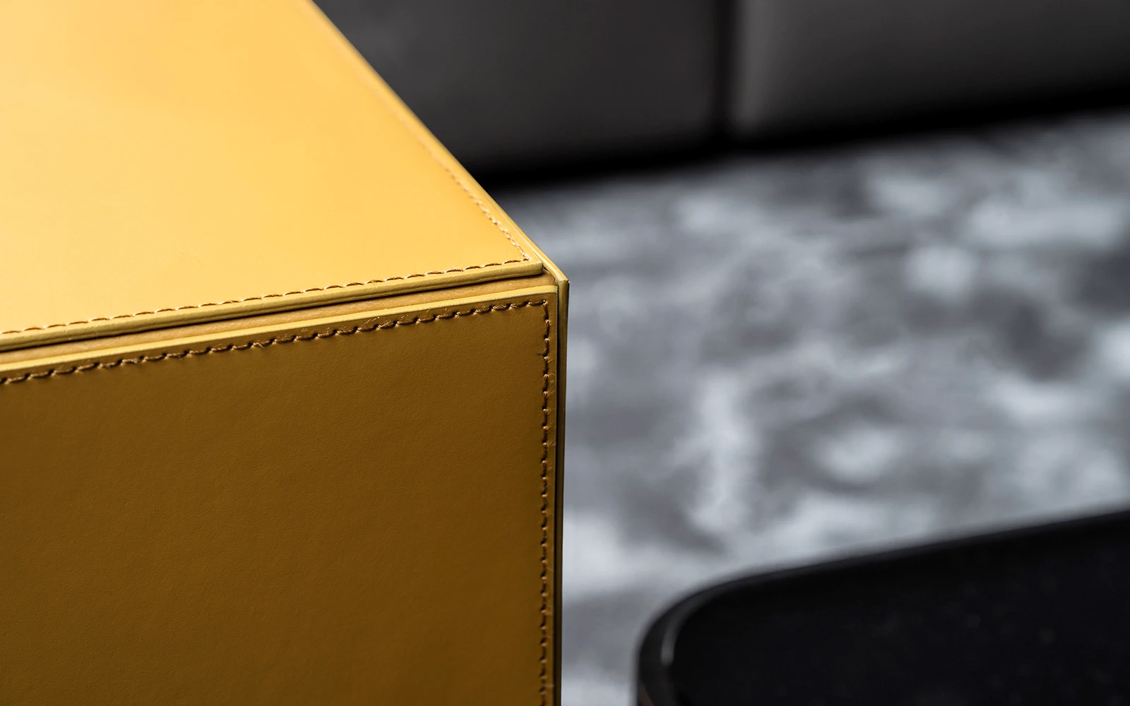 Пуф Solid "Saddle-Hide" — Minotti, кожа, фото 5