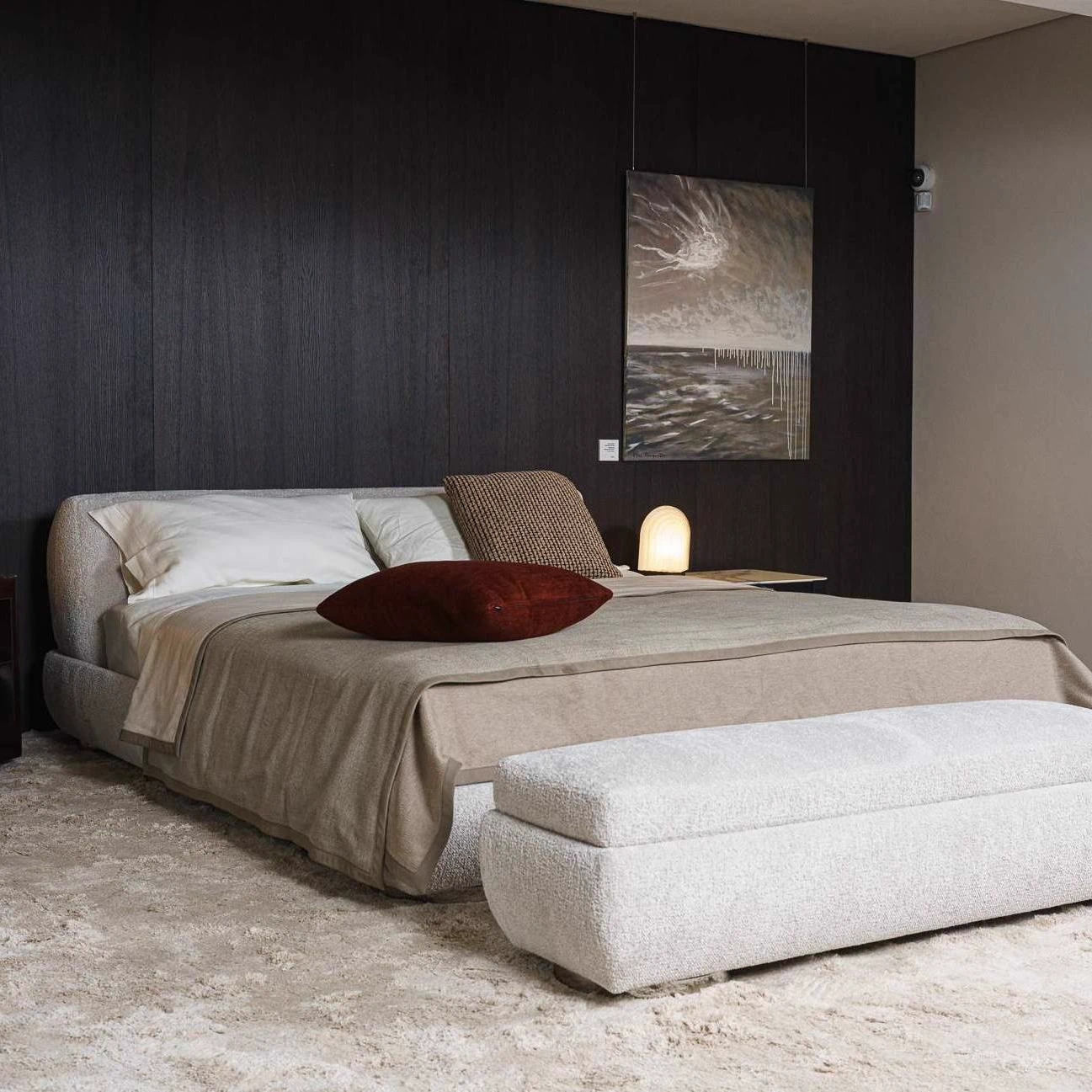 Кровать Supermoon Teddy Sabbia — Minotti, кожа
