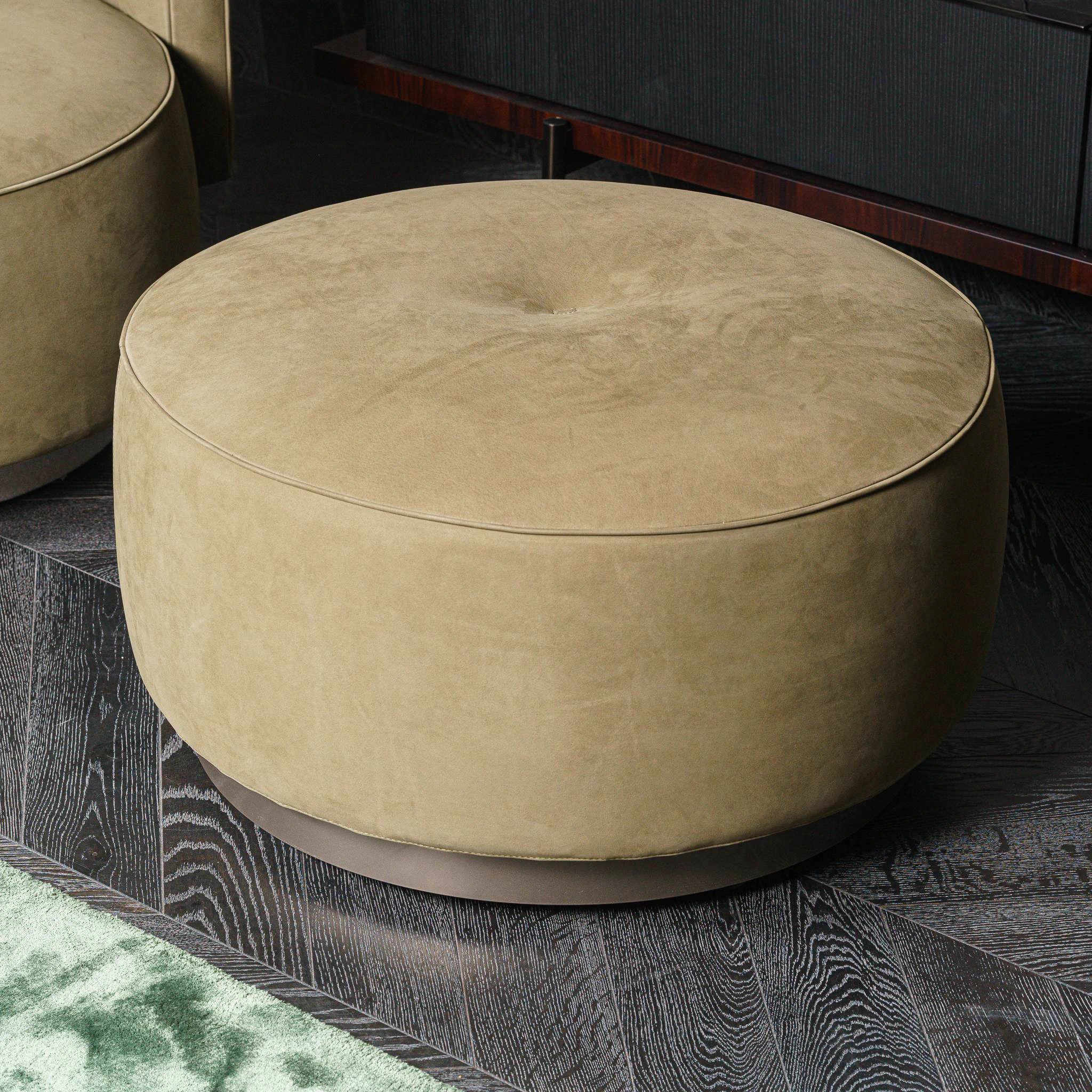 Пуф Torii Bold Oliva — Minotti, кожа
