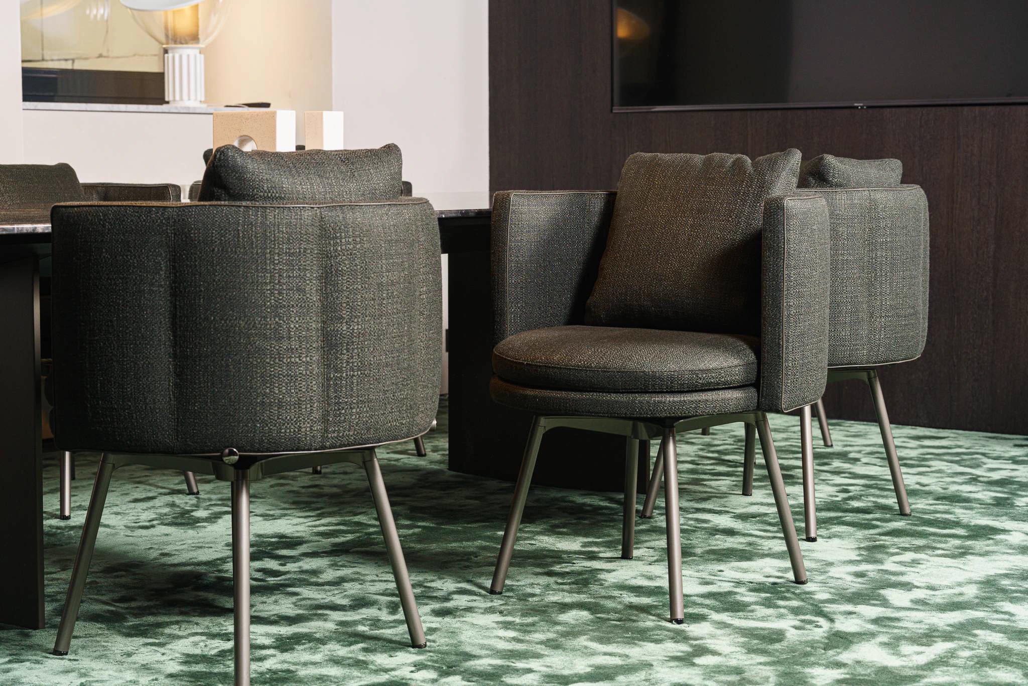 Стул обеденный Torii Swivel Muschio — Minotti, ткань, фото 6