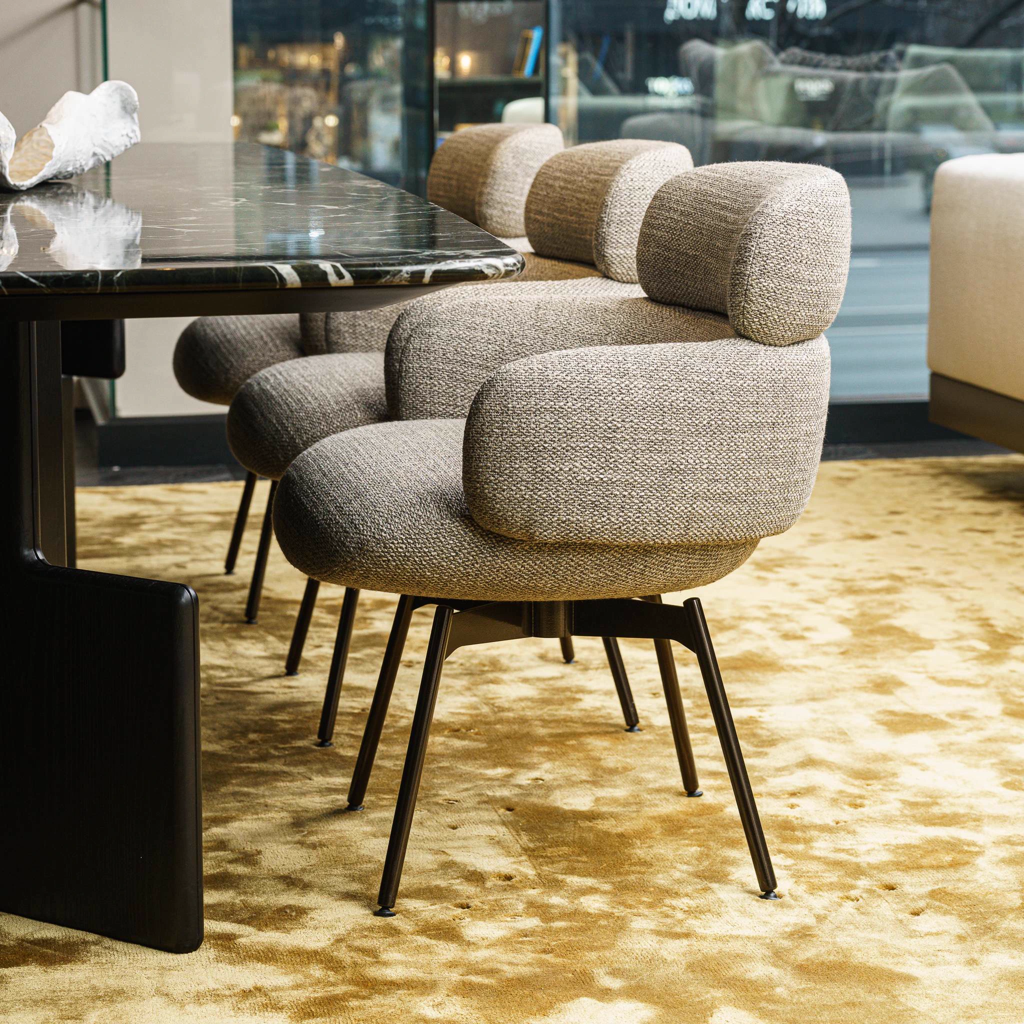 Стул Vivienne "Dining" Metallo base — Minotti, кожа, фото 3