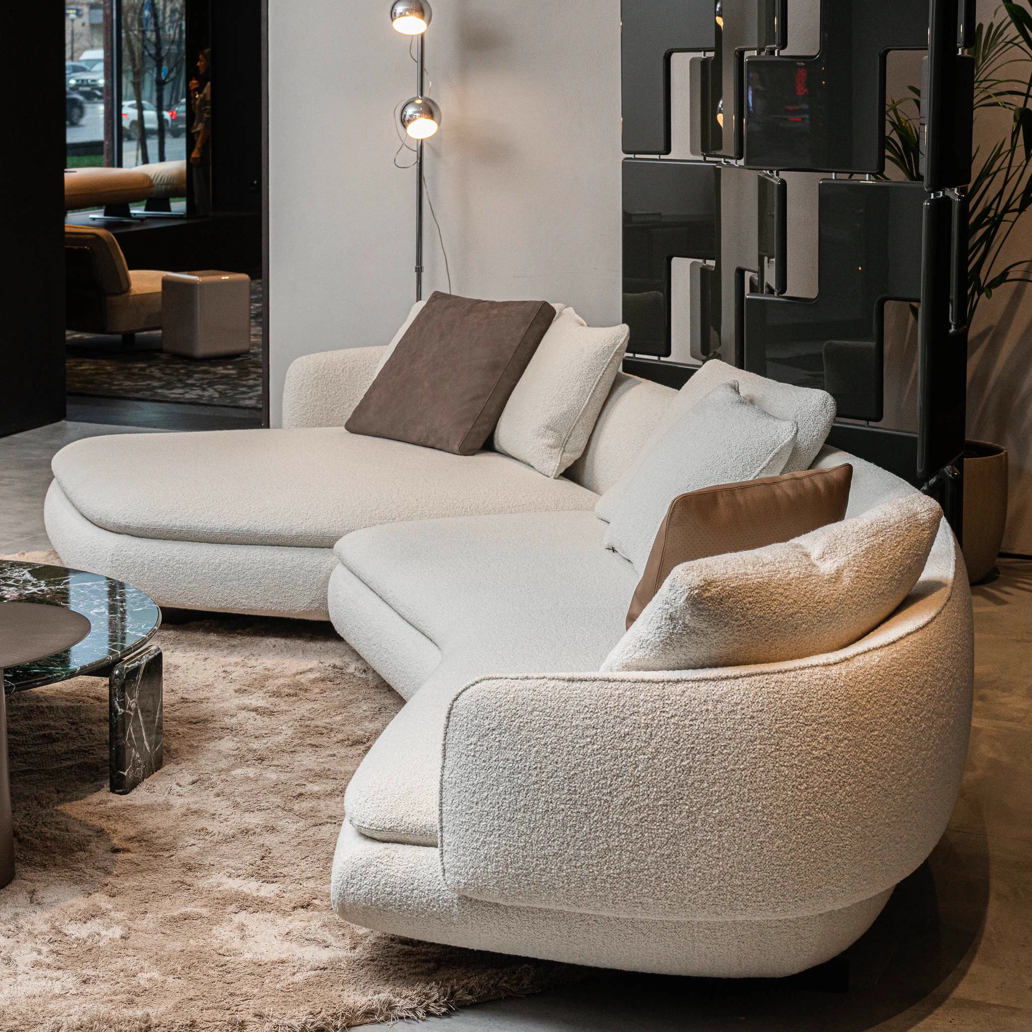 Двухмодульный диван Vivienne — Minotti, кожа