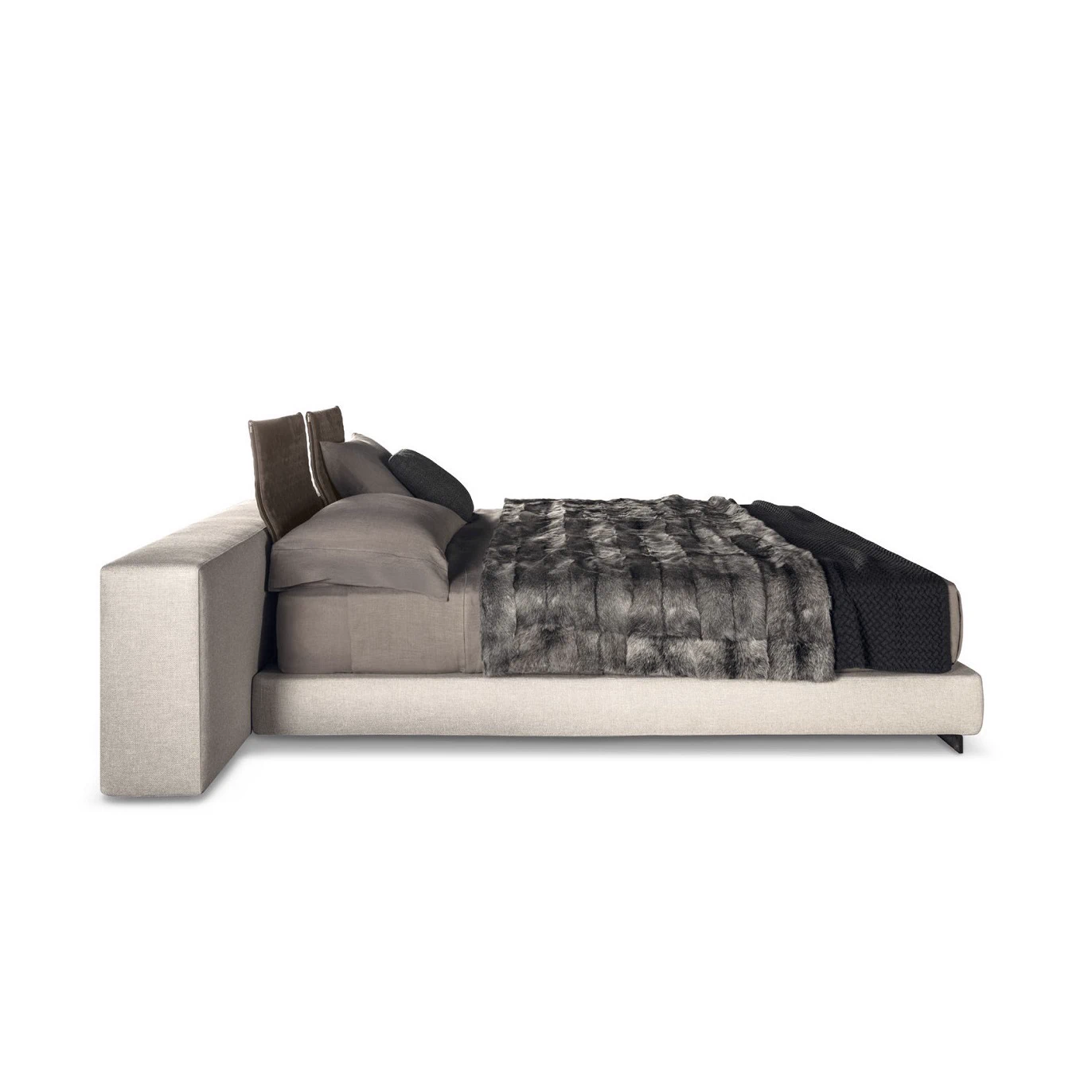 Кровать Yang Bed — Minotti, кожа