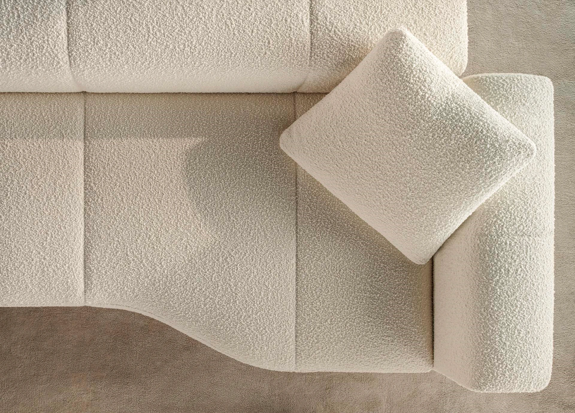 Двухмодульный диван Yves Bend Feel Naturale DX — Minotti, кожа, фото 5