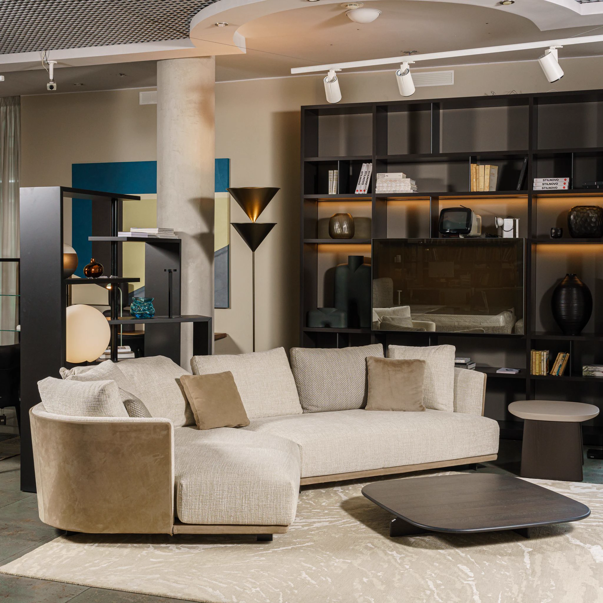 Каркас и наполнение: дерево. Современный дизайн Диван Cleo — Molteni & C, ткань
