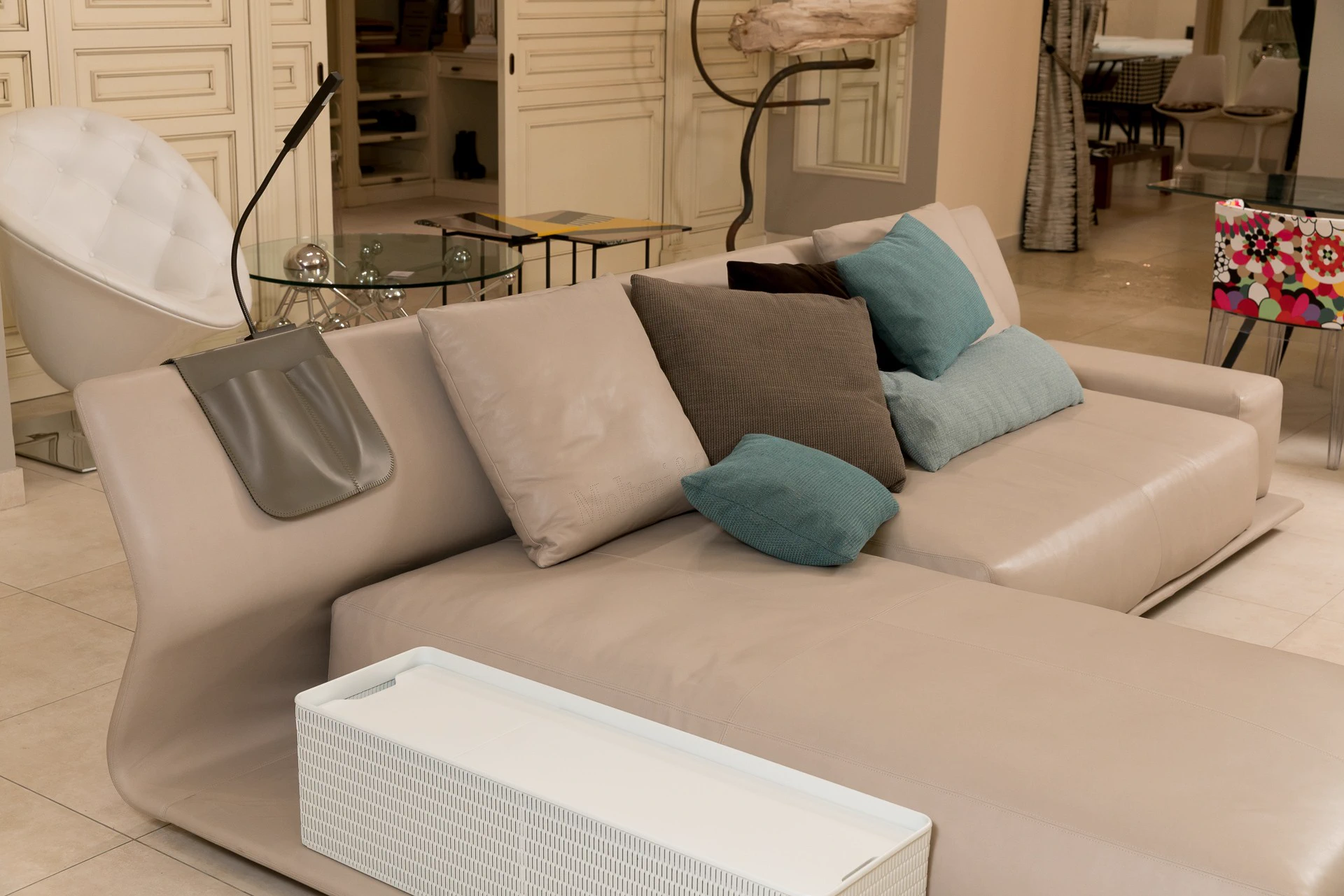 Диван угловой с контейнером Night&Day — Molteni & C, кожа, фото 2